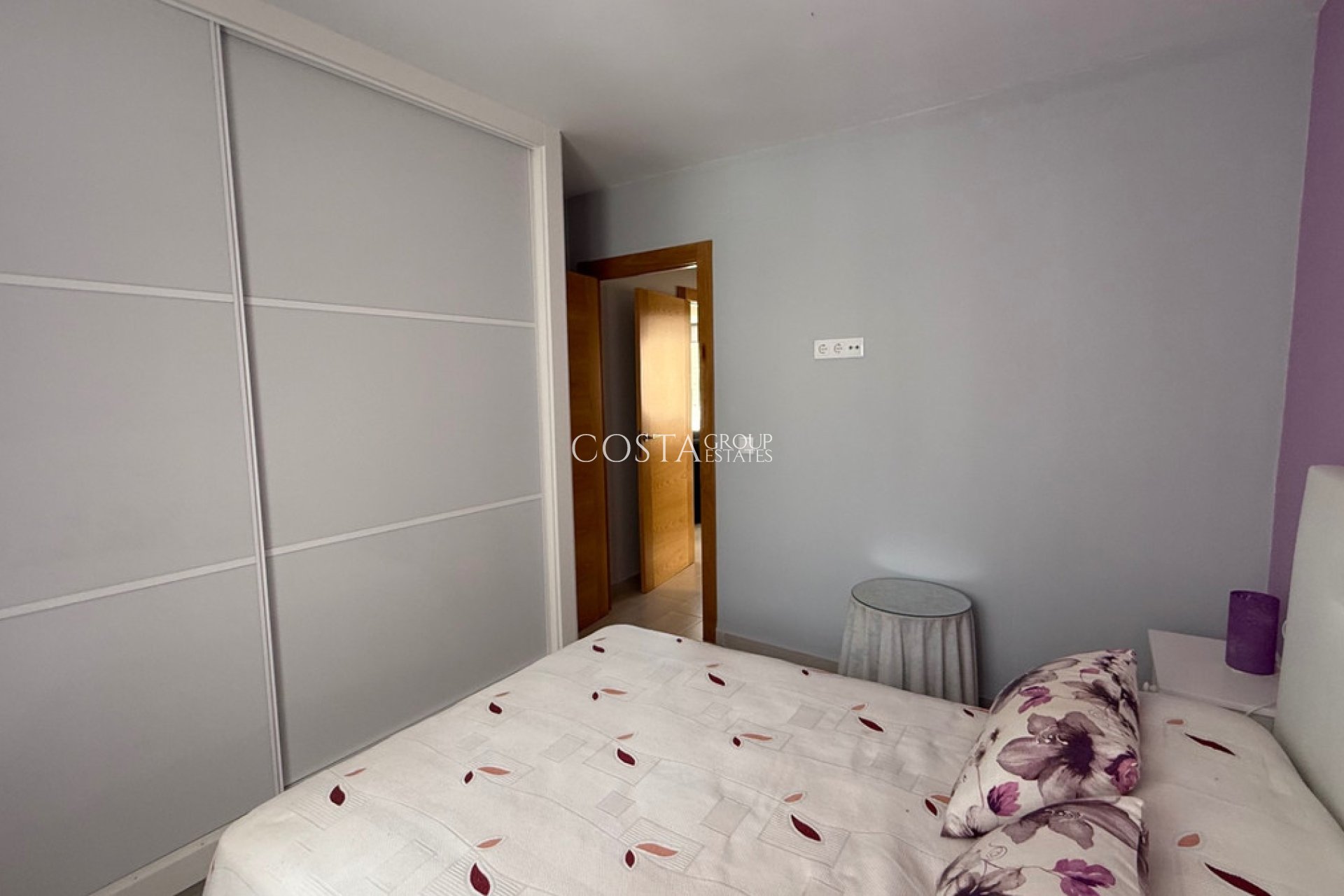 Resale - Apartments -
Torrevieja - Torrevieja Centro