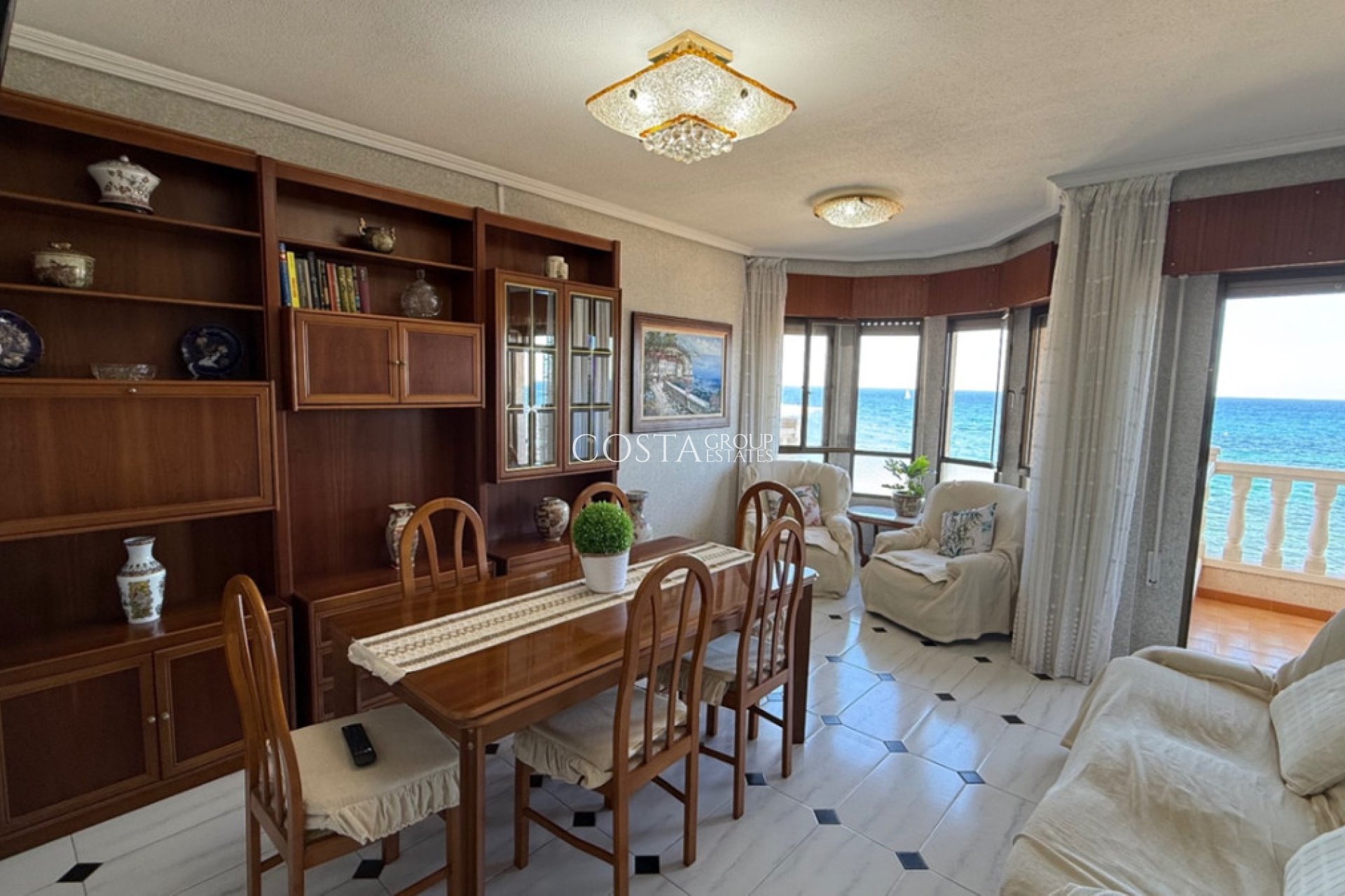 Resale - Apartments -
Torrevieja - Torrevieja Centro