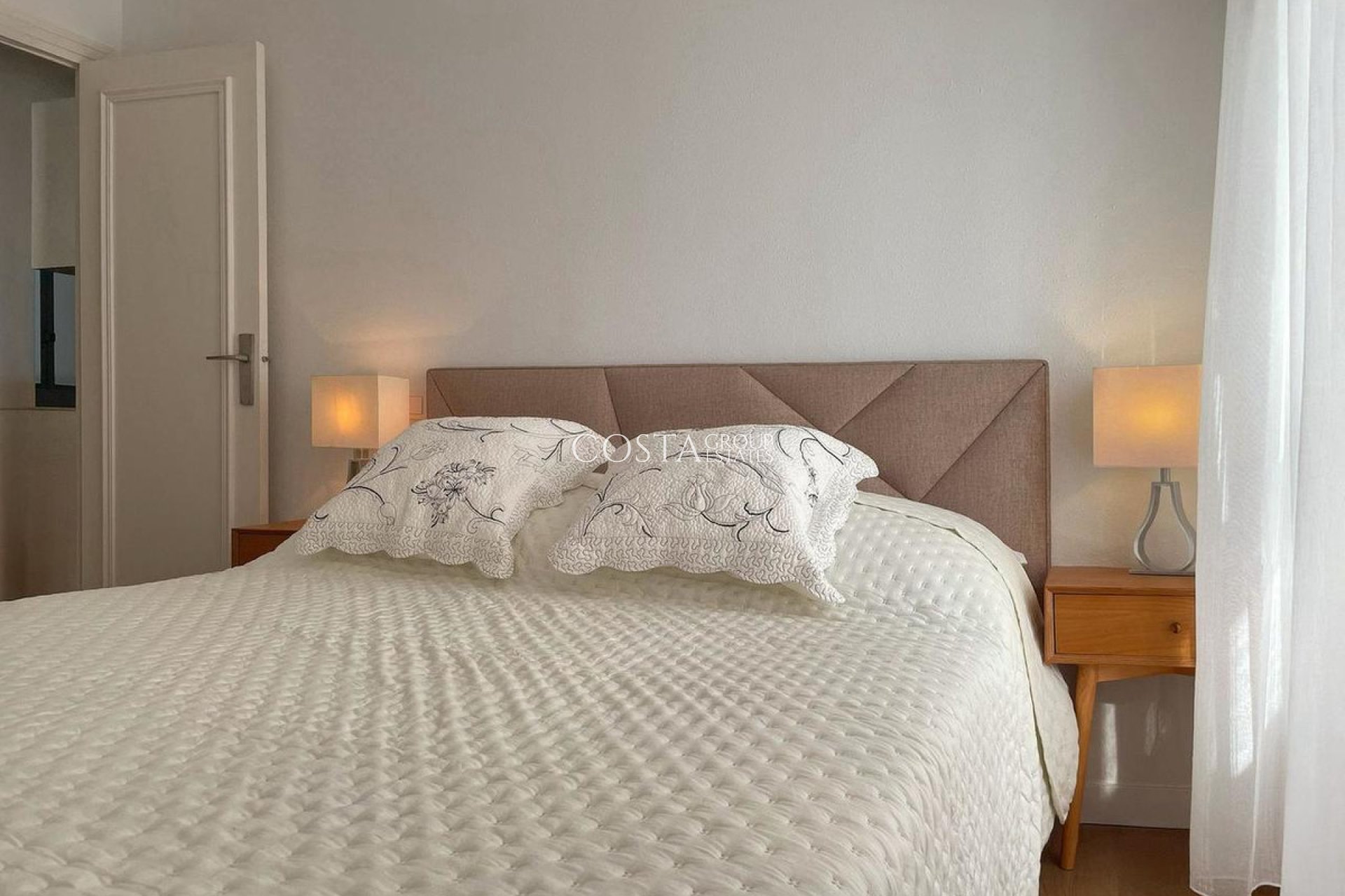 Resale - Apartments -
Torrevieja - Torrevieja Centro