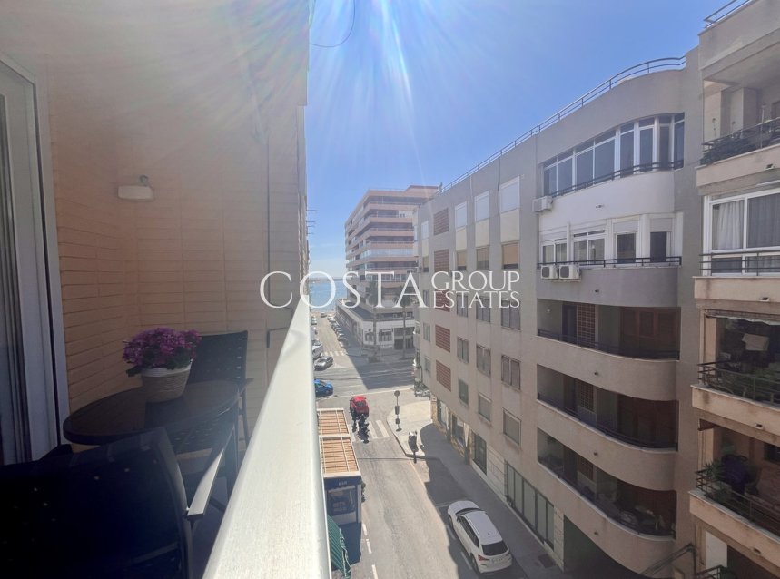 Resale - Apartments -
Torrevieja - Torrevieja Centro
