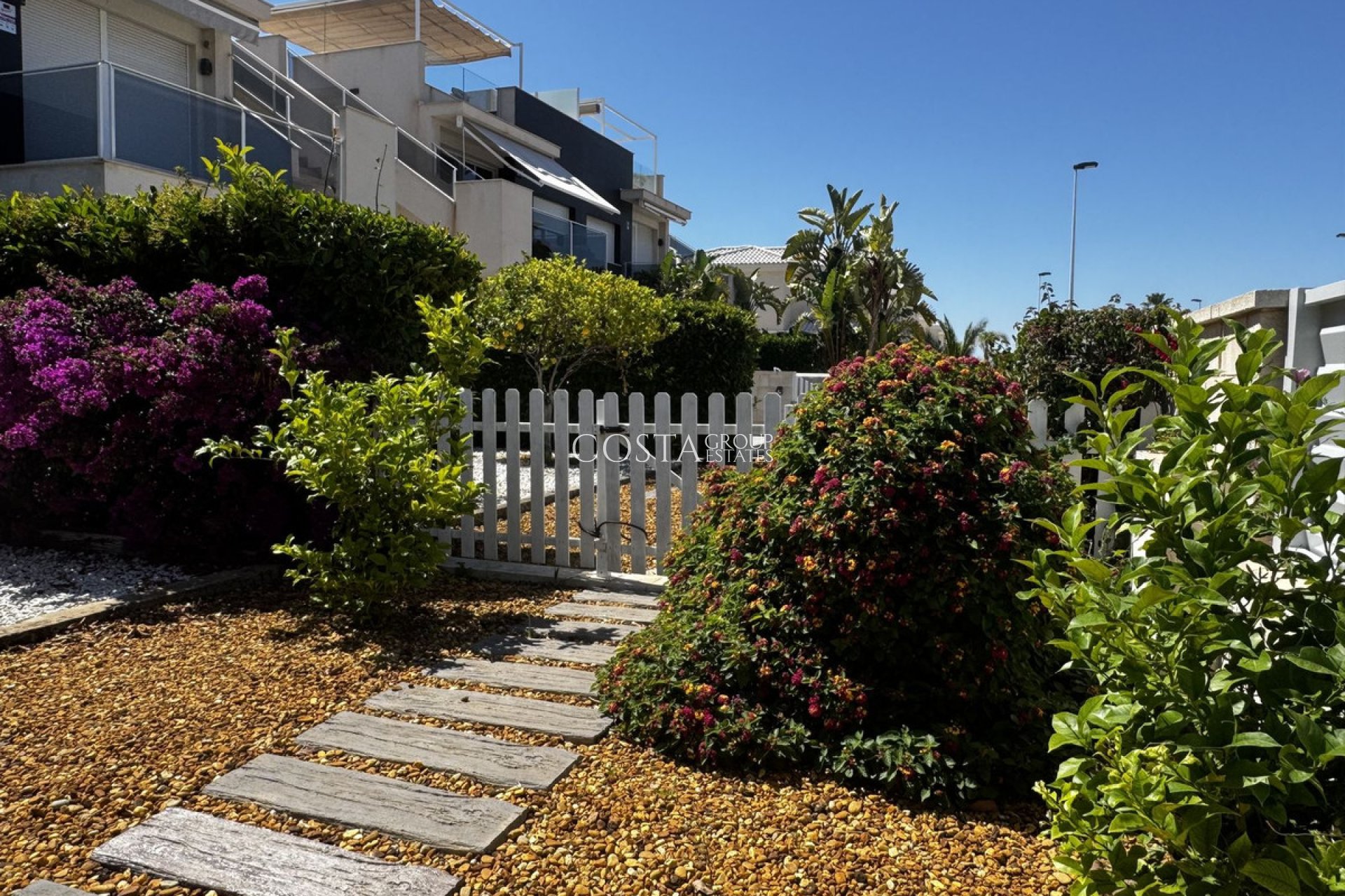 Resale - Apartments -
Torrevieja - Torrevieja Centro