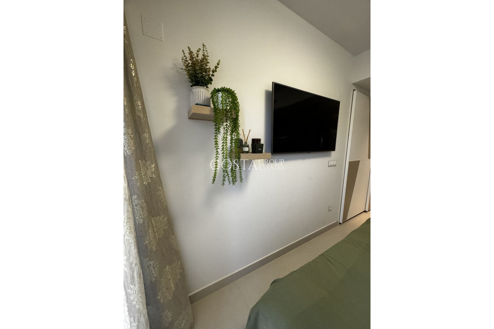 Resale - Apartments -
Torrevieja - Torrevieja Centro