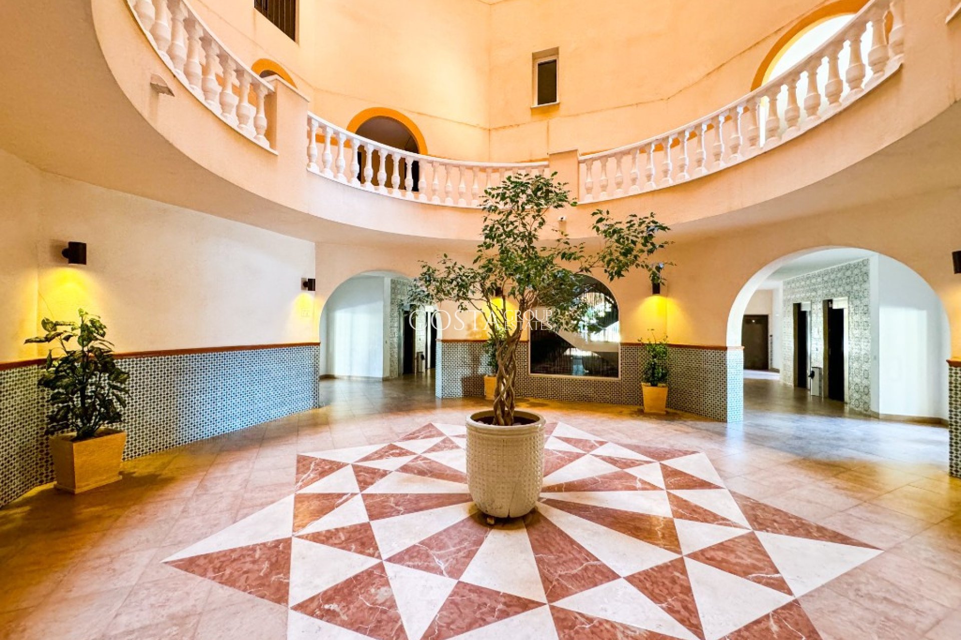 Resale - Apartments -
Torrevieja - Torrevieja Centro