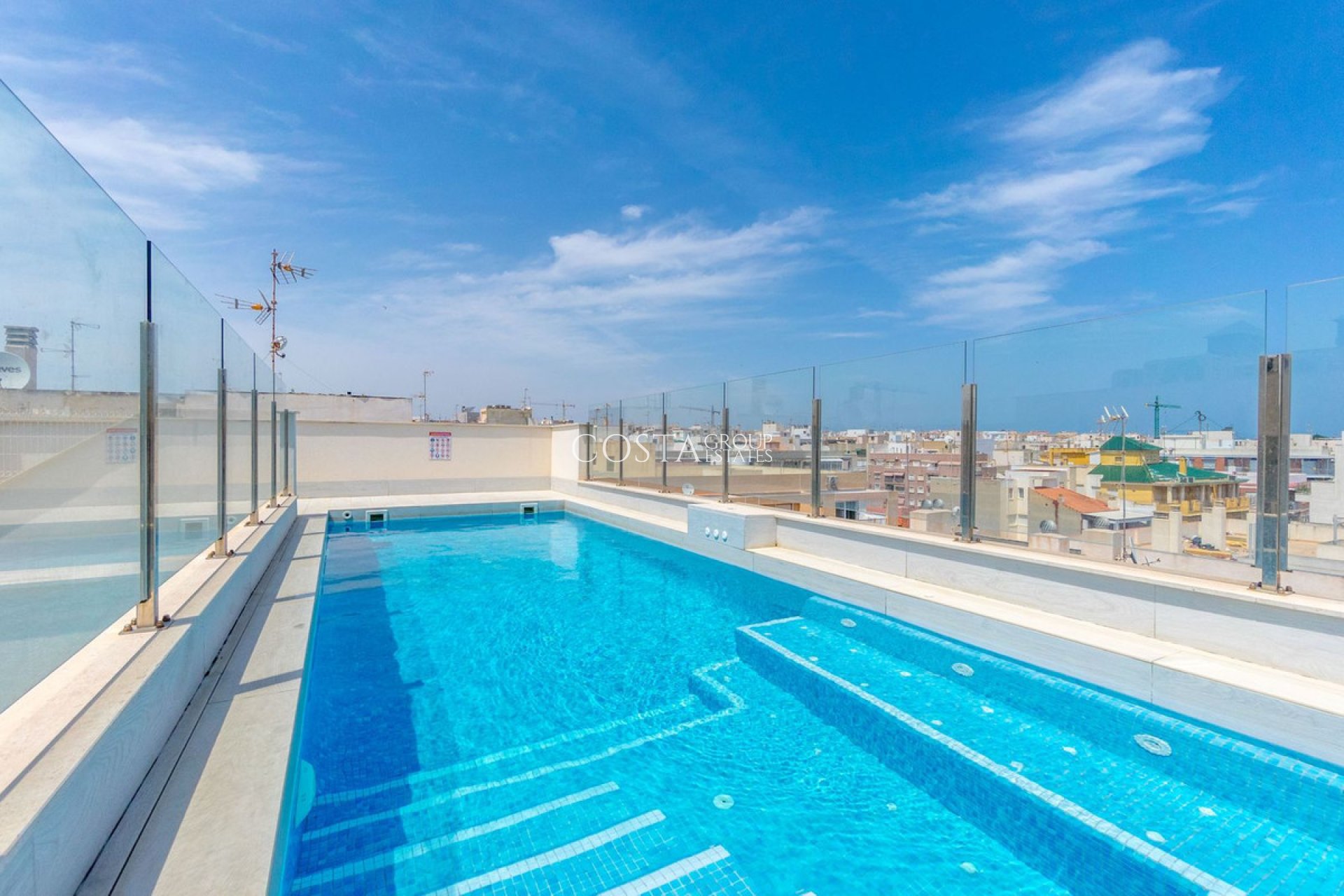 Resale - Apartments -
Torrevieja - Torrevieja Centro