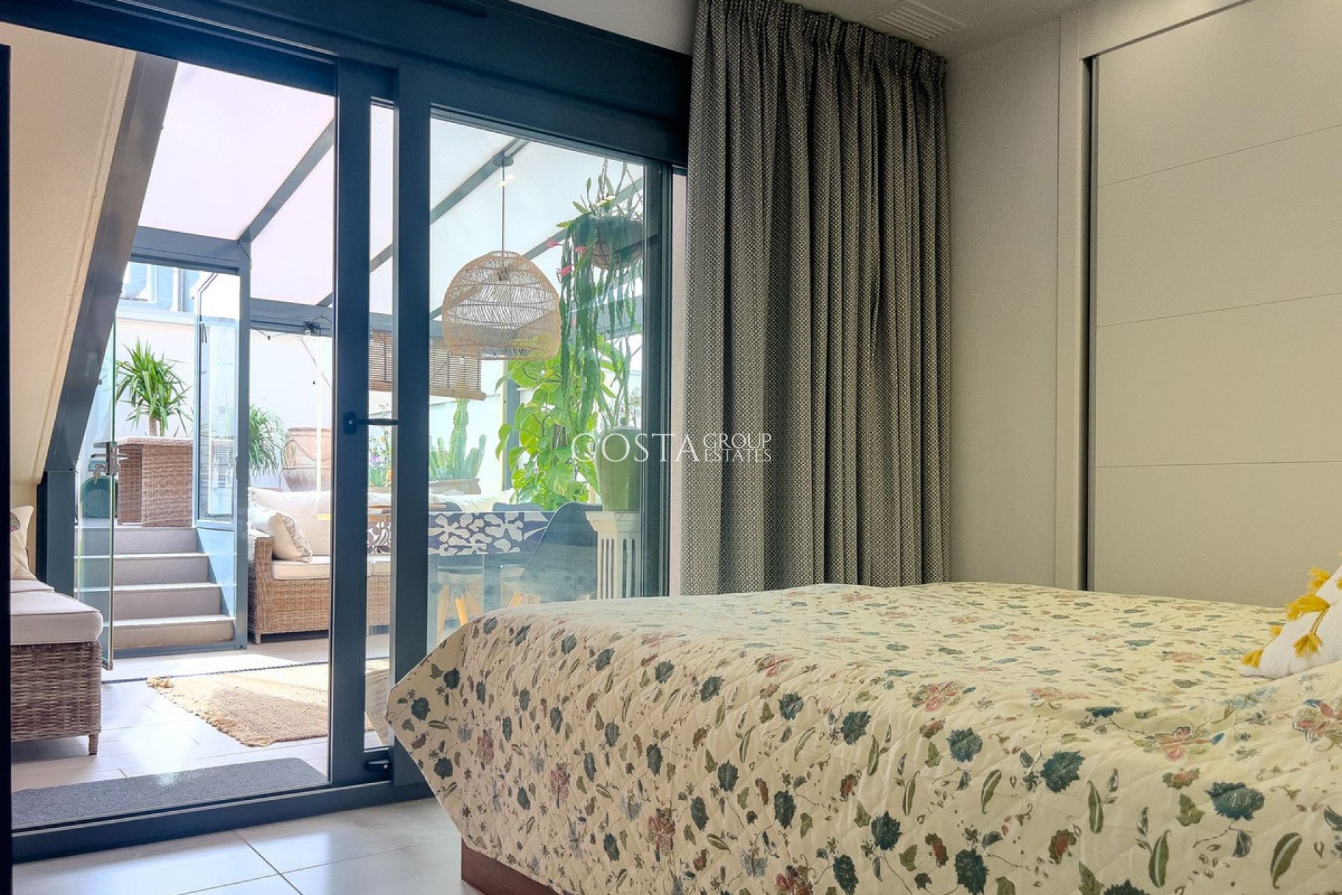 Resale - Apartments -
Torrevieja - Torrevieja Centro