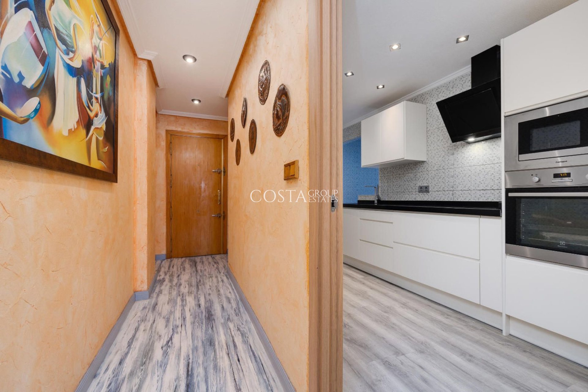 Resale - Apartments -
Torrevieja - Torrevieja Centro