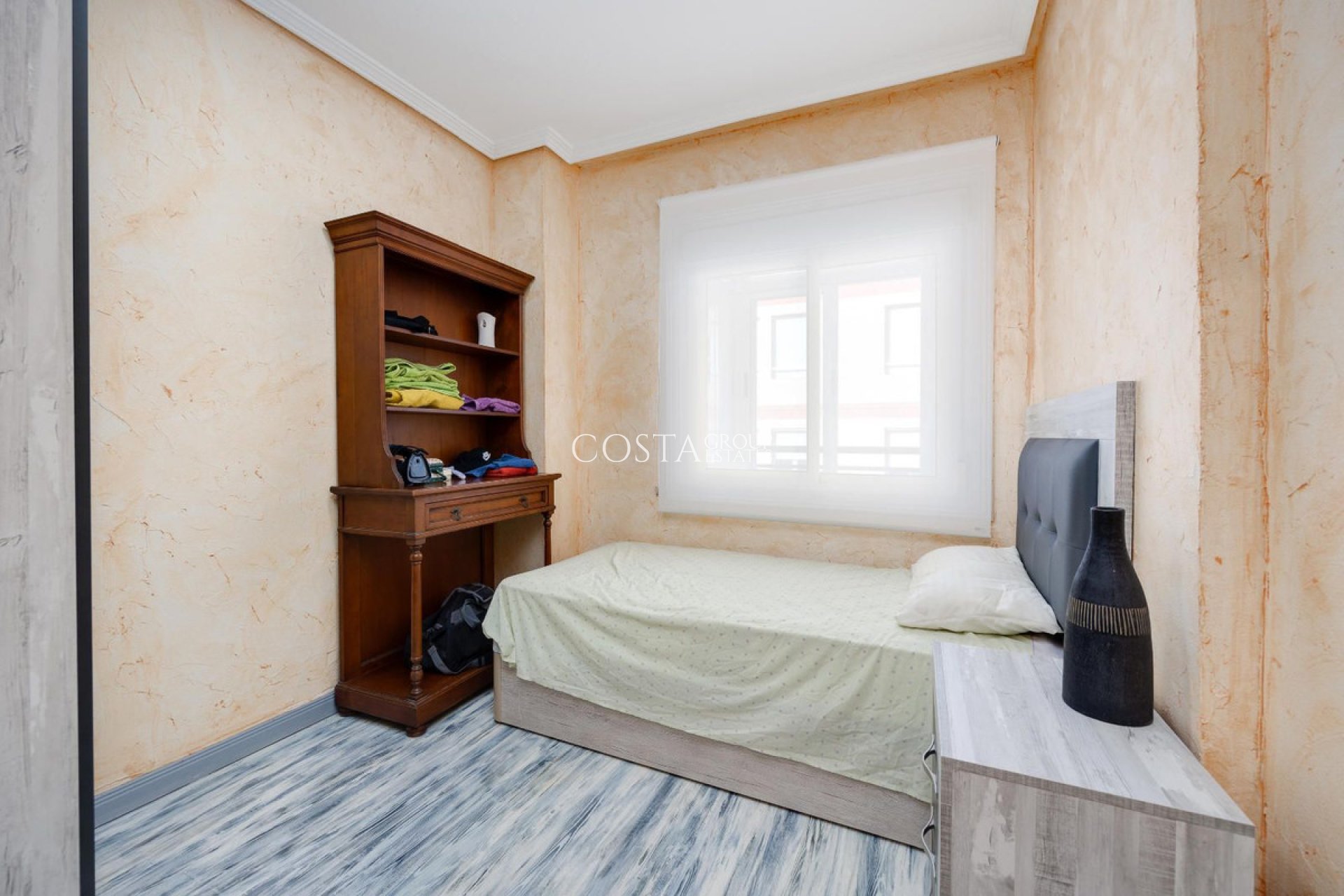 Resale - Apartments -
Torrevieja - Torrevieja Centro