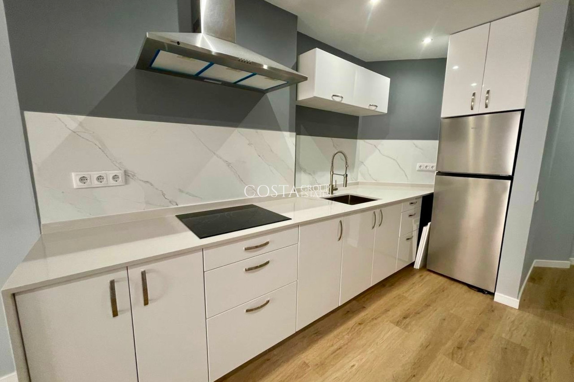 Resale - Apartments -
Torrevieja - Torrevieja Centro