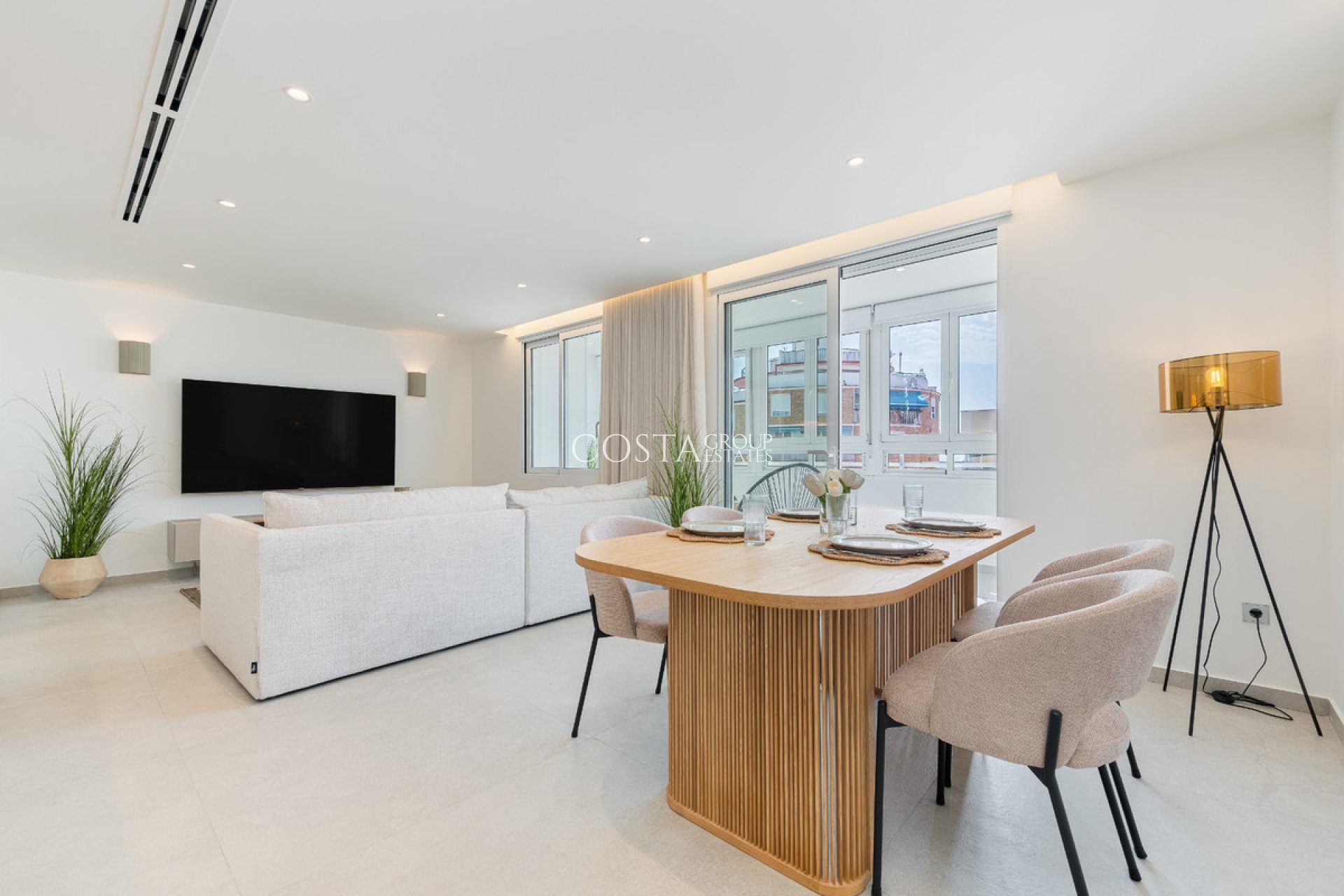 Resale - Apartments -
Torrevieja - Torrevieja Centro