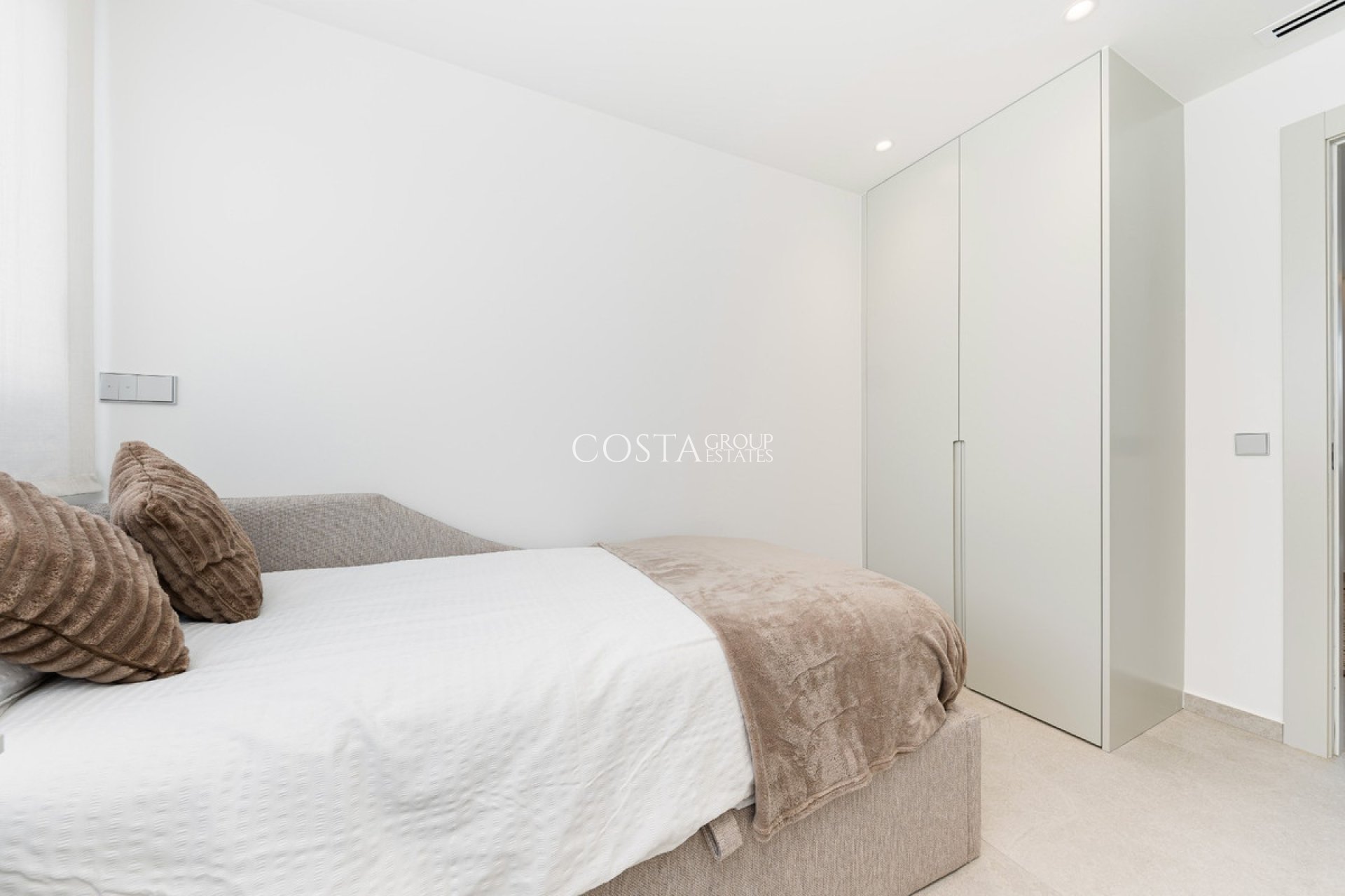 Resale - Apartments -
Torrevieja - Torrevieja Centro