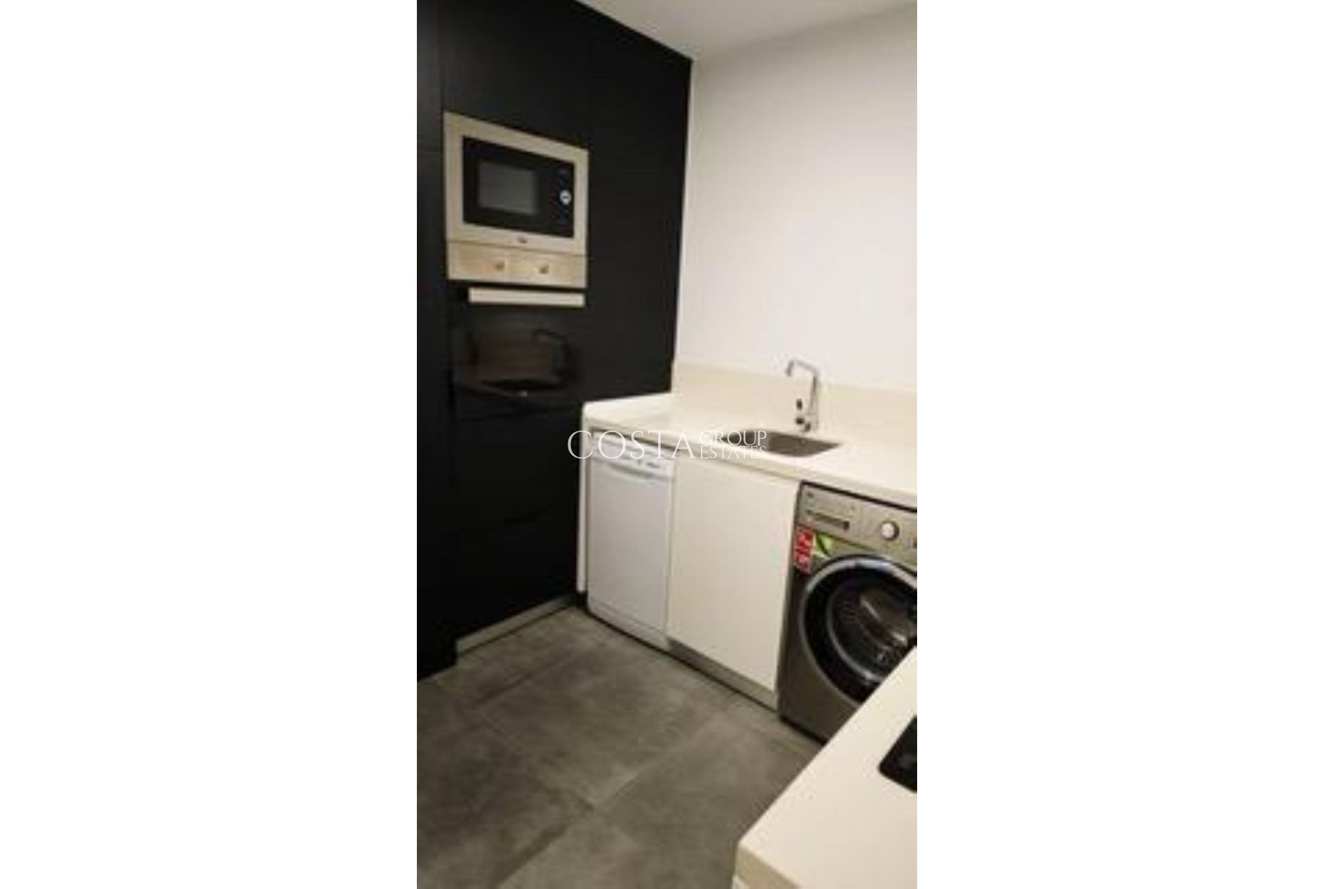 Resale - Apartments -
Torrevieja - Torrevieja Centro