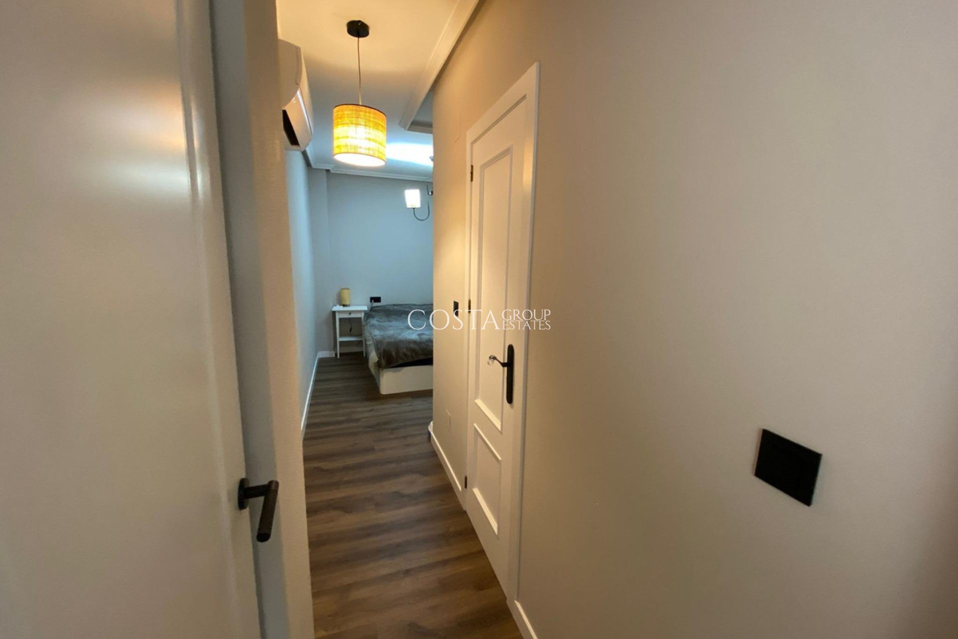 Resale - Apartments -
Torrevieja - Torrevieja Centro