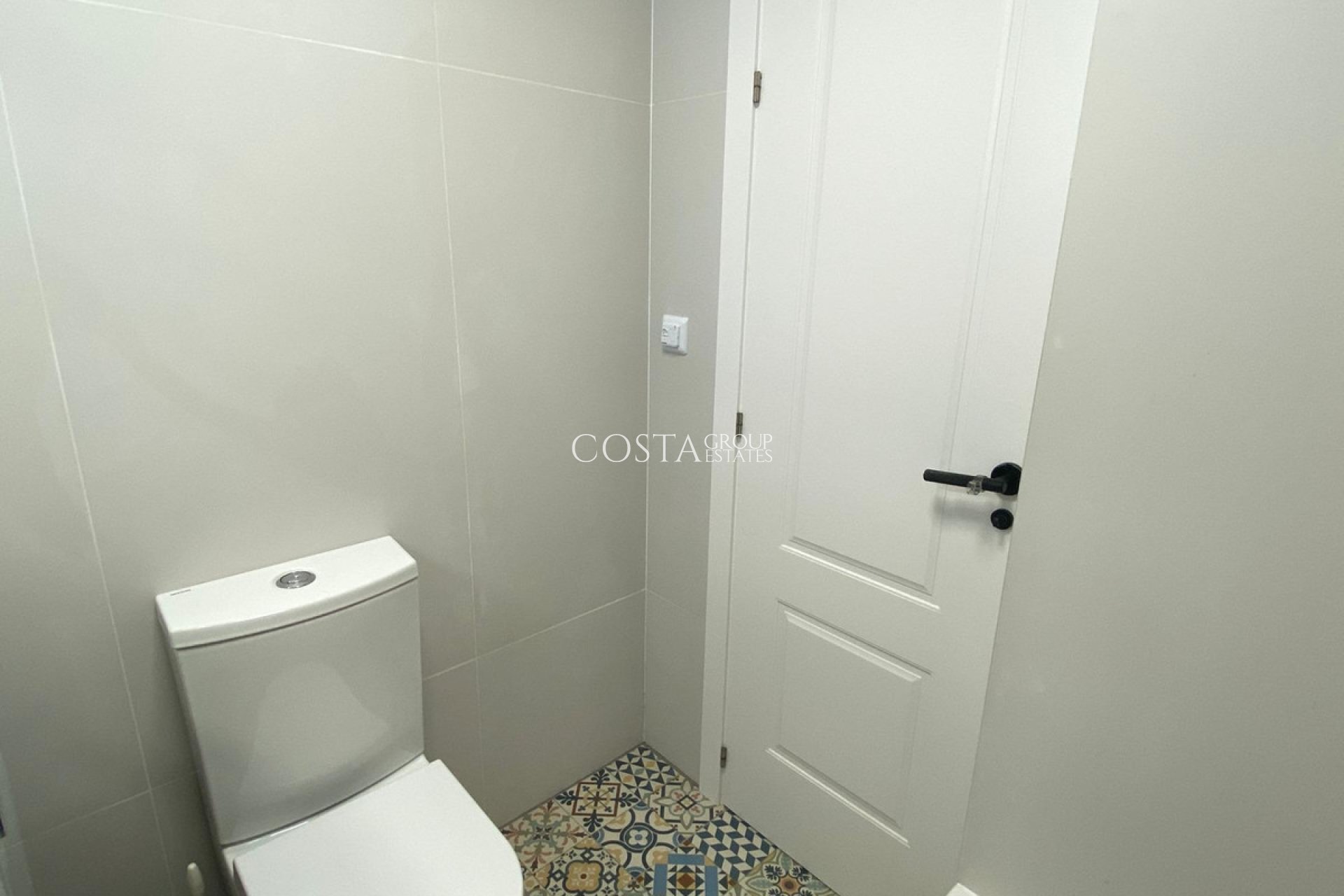 Resale - Apartments -
Torrevieja - Torrevieja Centro