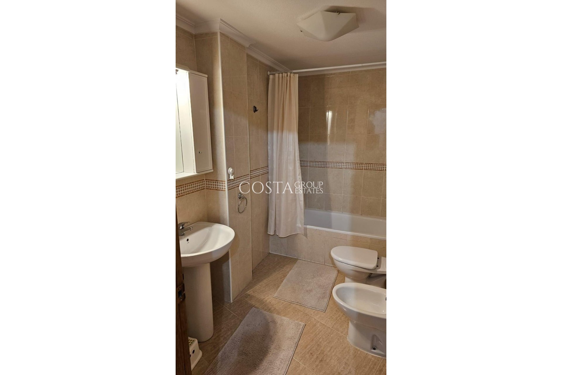 Resale - Apartments -
Torrevieja - Torrevieja Centro