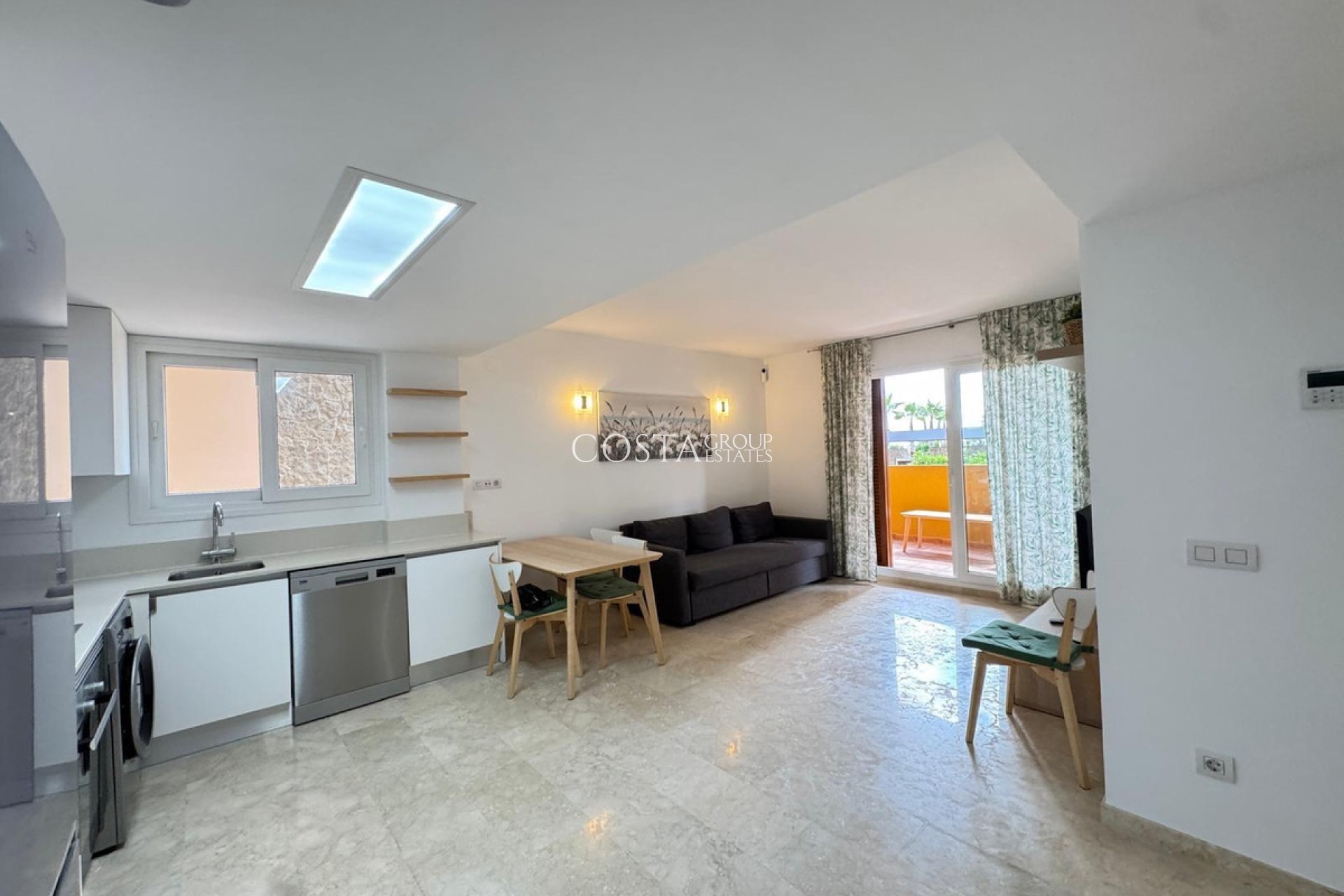 Resale - Apartments -
Torrevieja - Torrevieja Centro