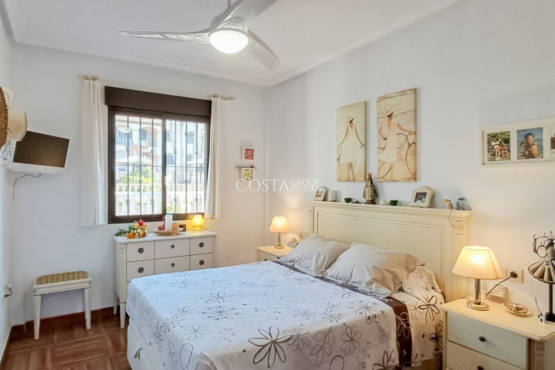 Resale - Apartments -
Torrevieja - Torrevieja Centro