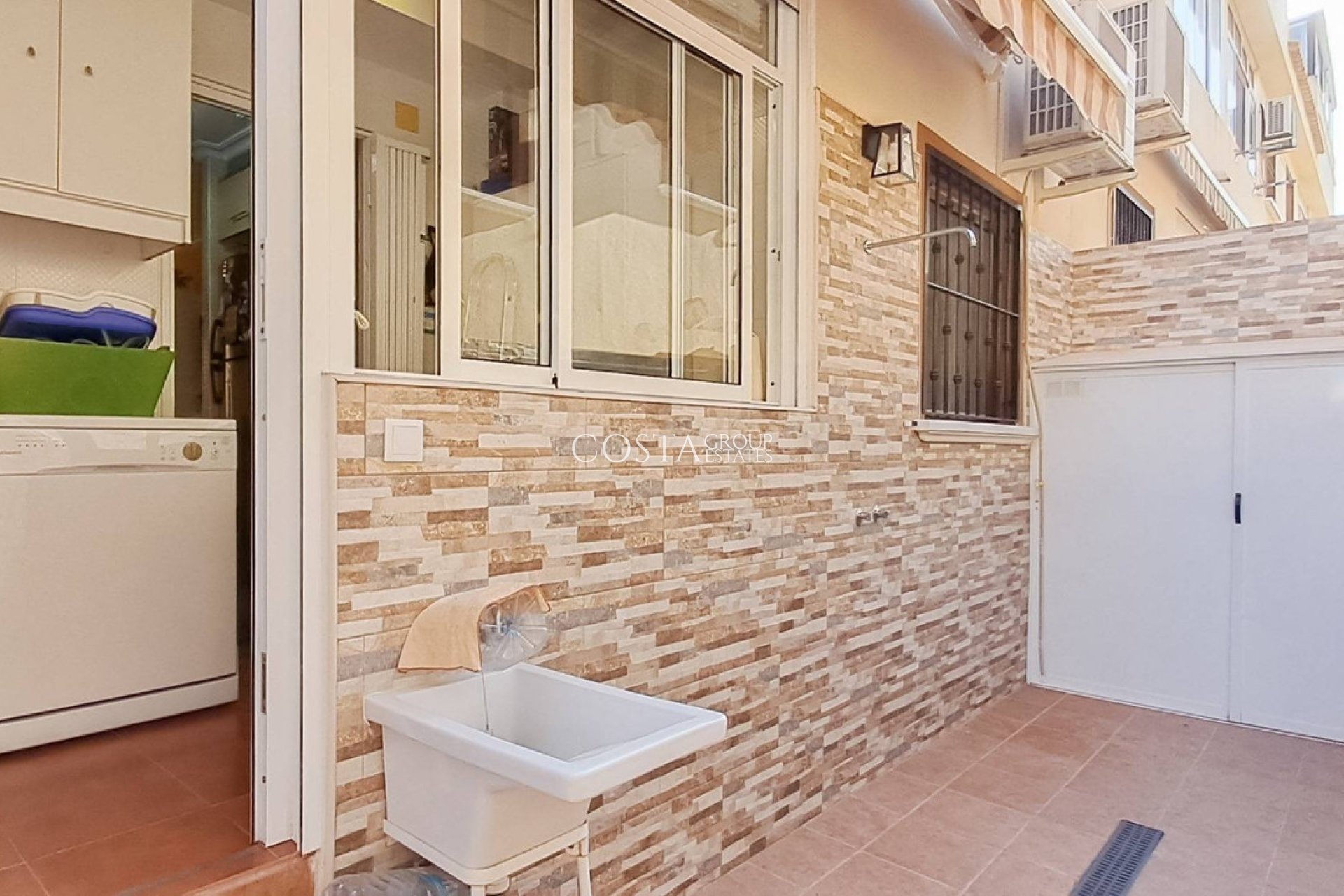 Resale - Apartments -
Torrevieja - Torrevieja Centro