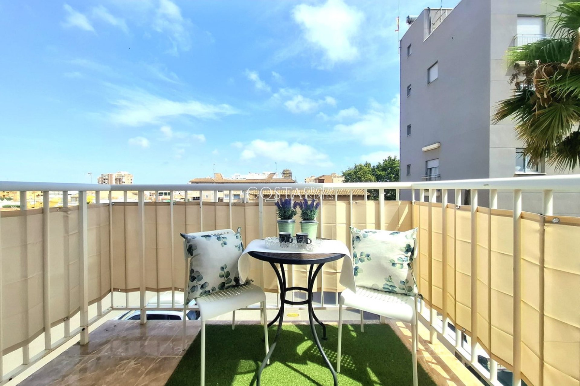 Resale - Apartments -
Torrevieja - Torrevieja Centro