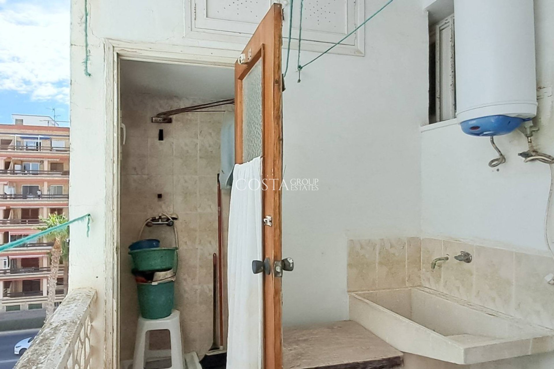 Resale - Apartments -
Torrevieja - Torrevieja Centro