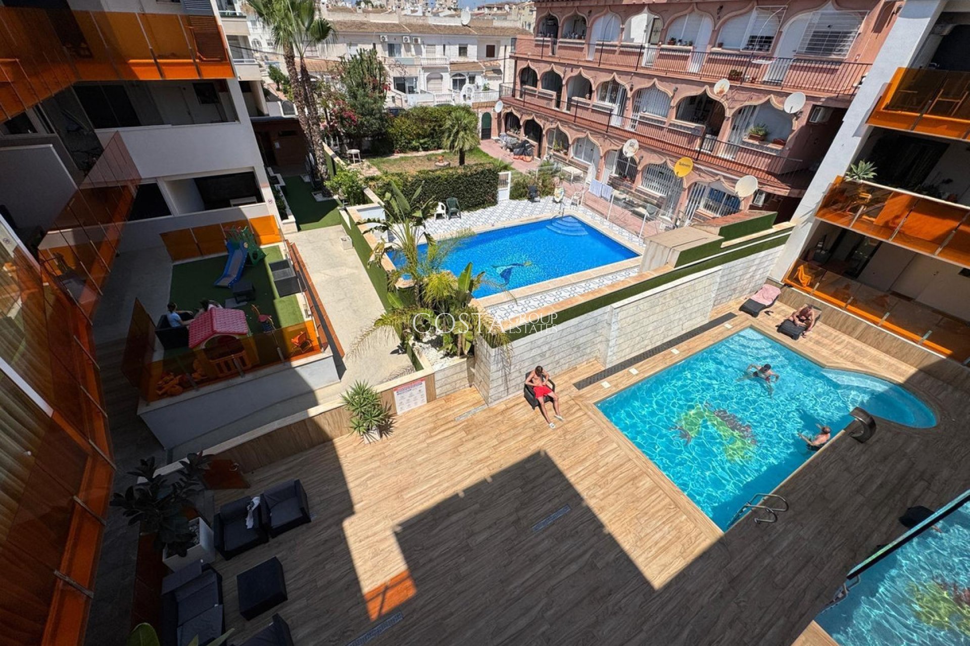 Resale - Apartments -
Torrevieja - Torrevieja Centro