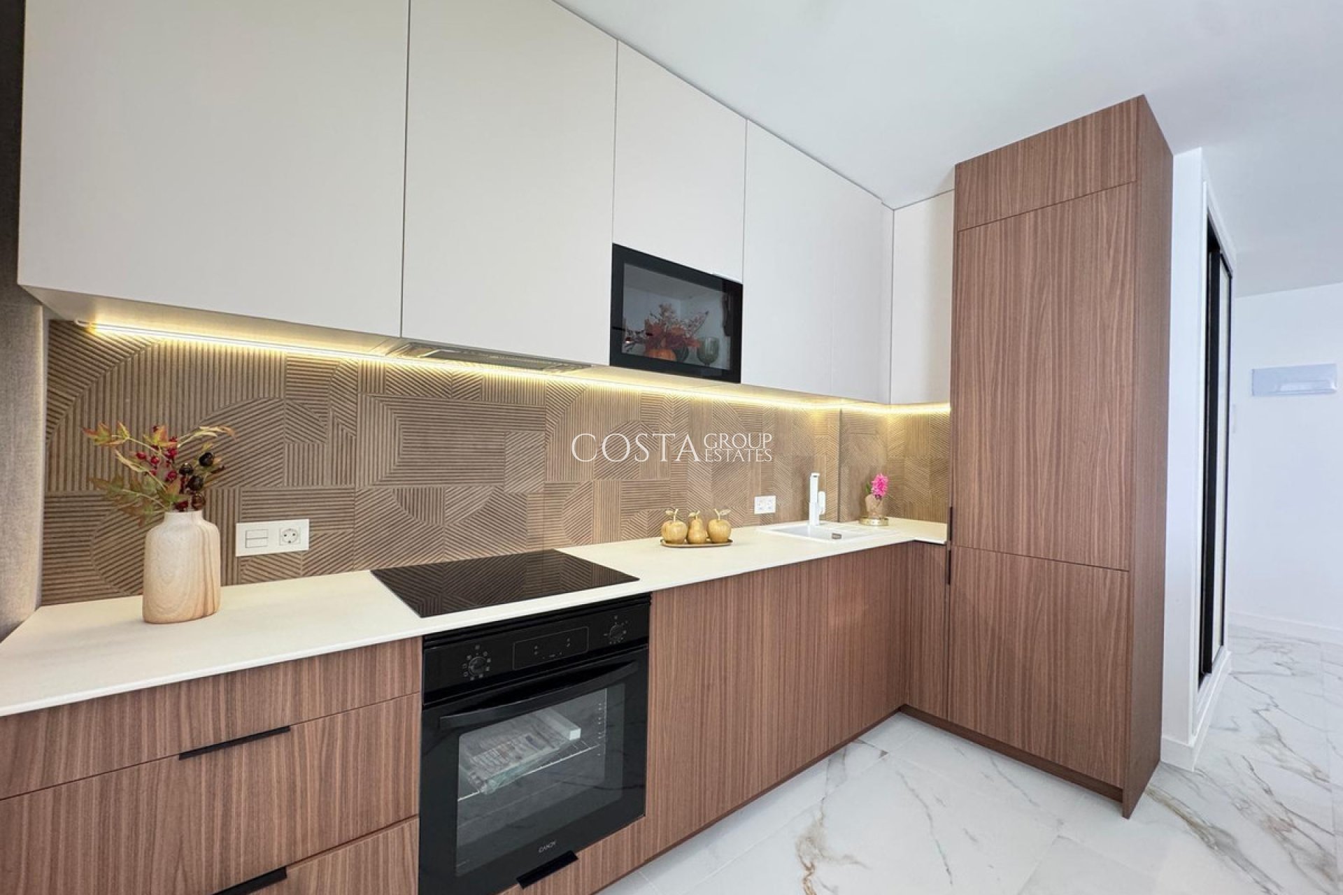 Resale - Apartments -
Torrevieja - Torrevieja Centro