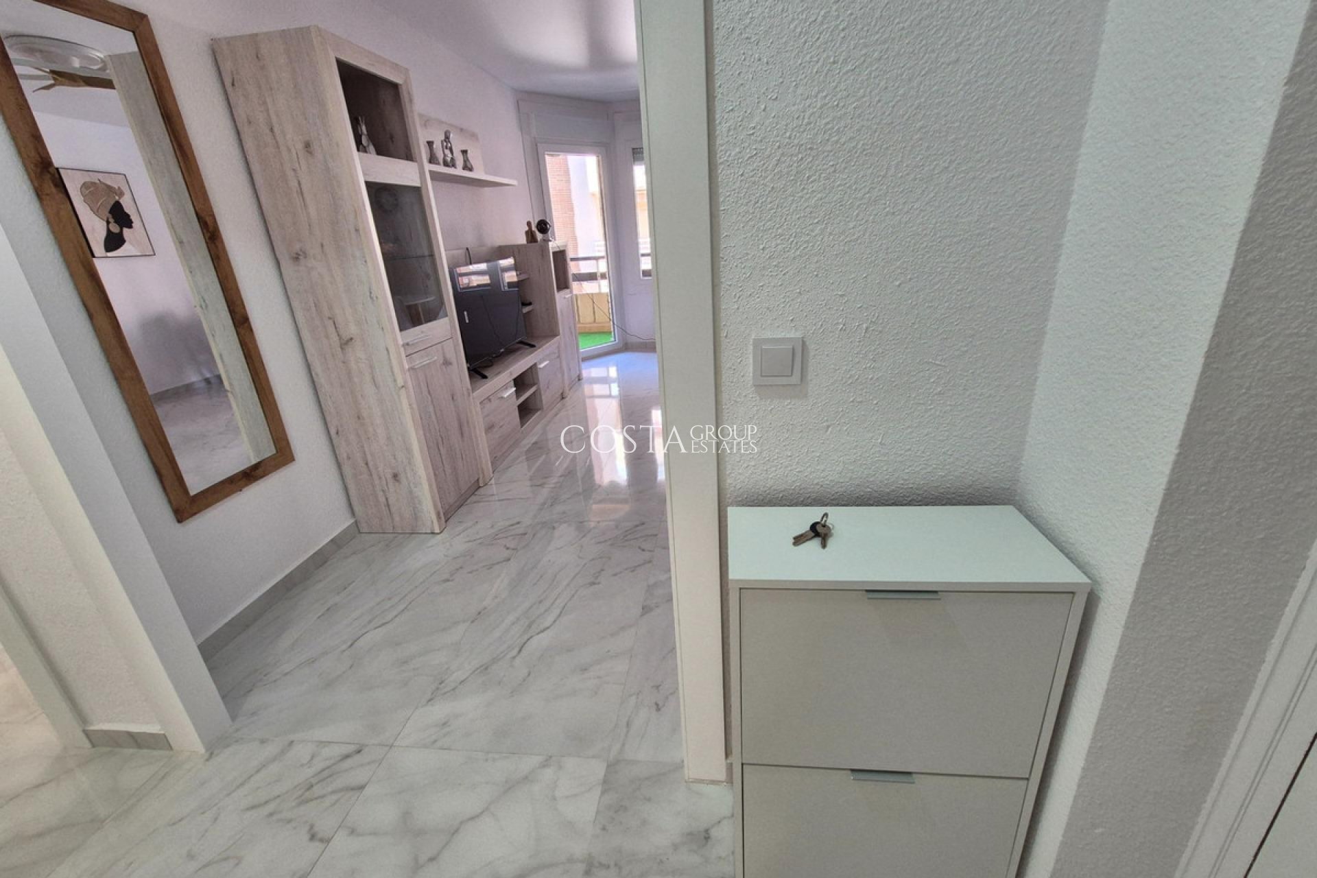 Resale - Apartments -
Torrevieja - Torrevieja Centro