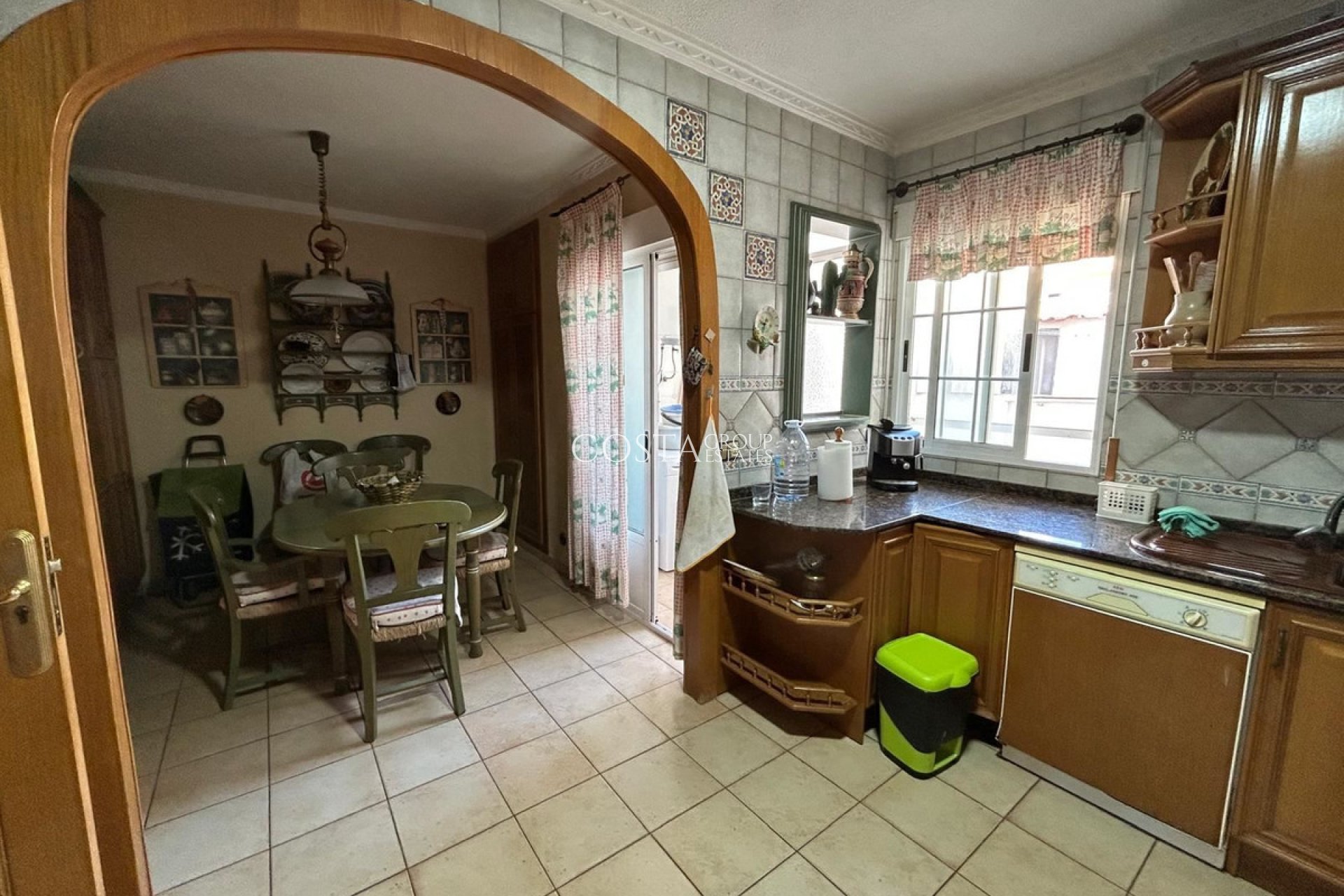 Resale - Apartments -
Torrevieja - Torrevieja Centro