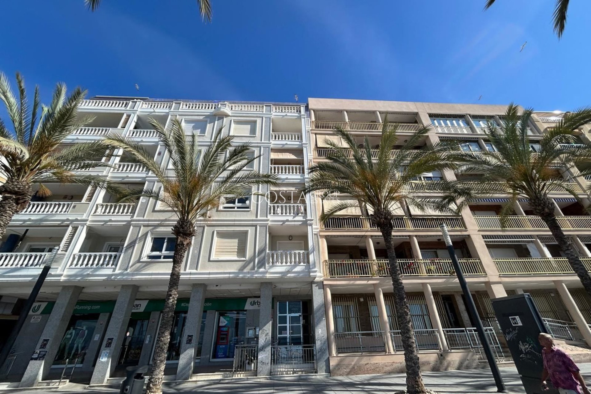 Resale - Apartments -
Torrevieja - Torrevieja Centro