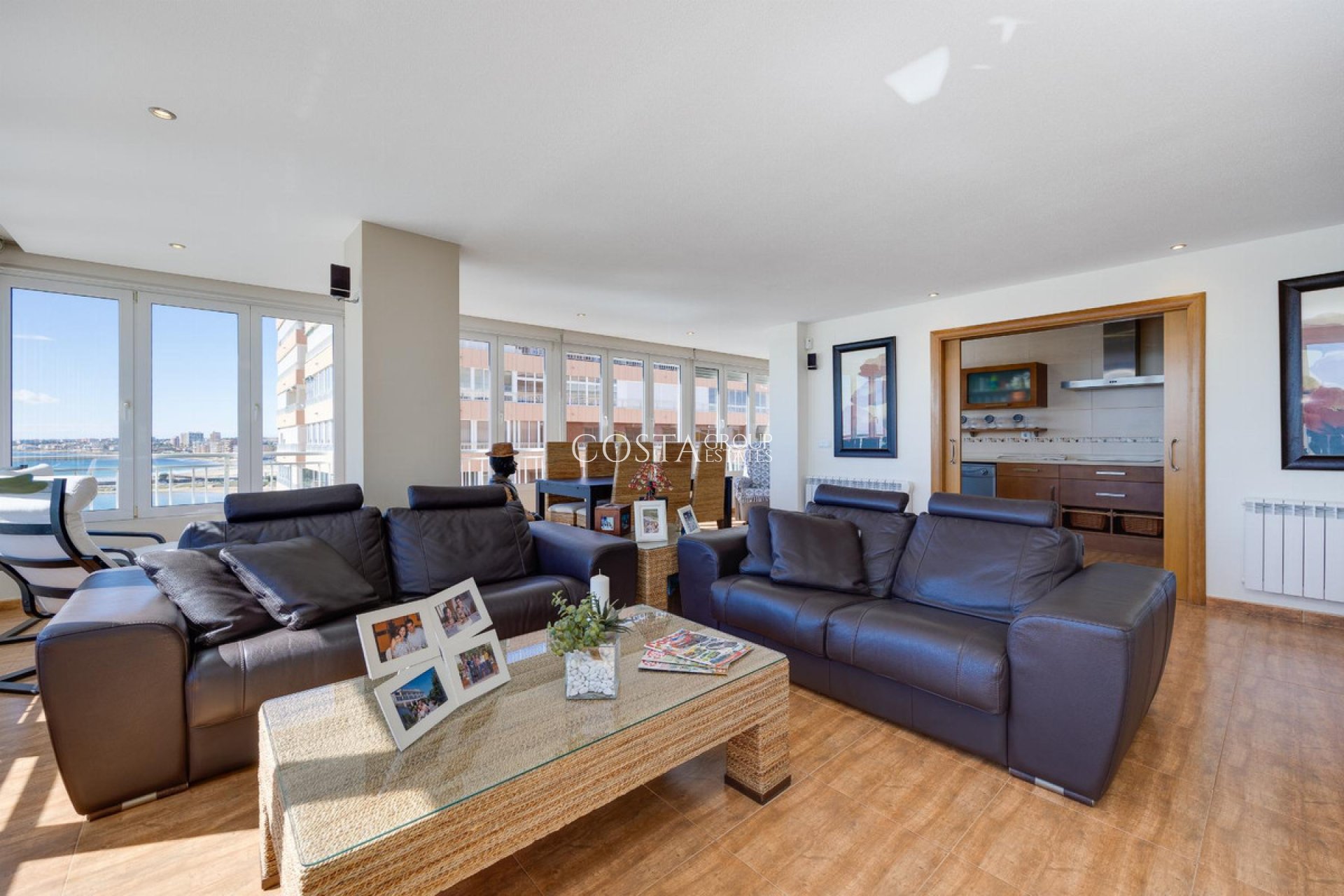 Resale - Apartments -
Torrevieja - Torrevieja Centro