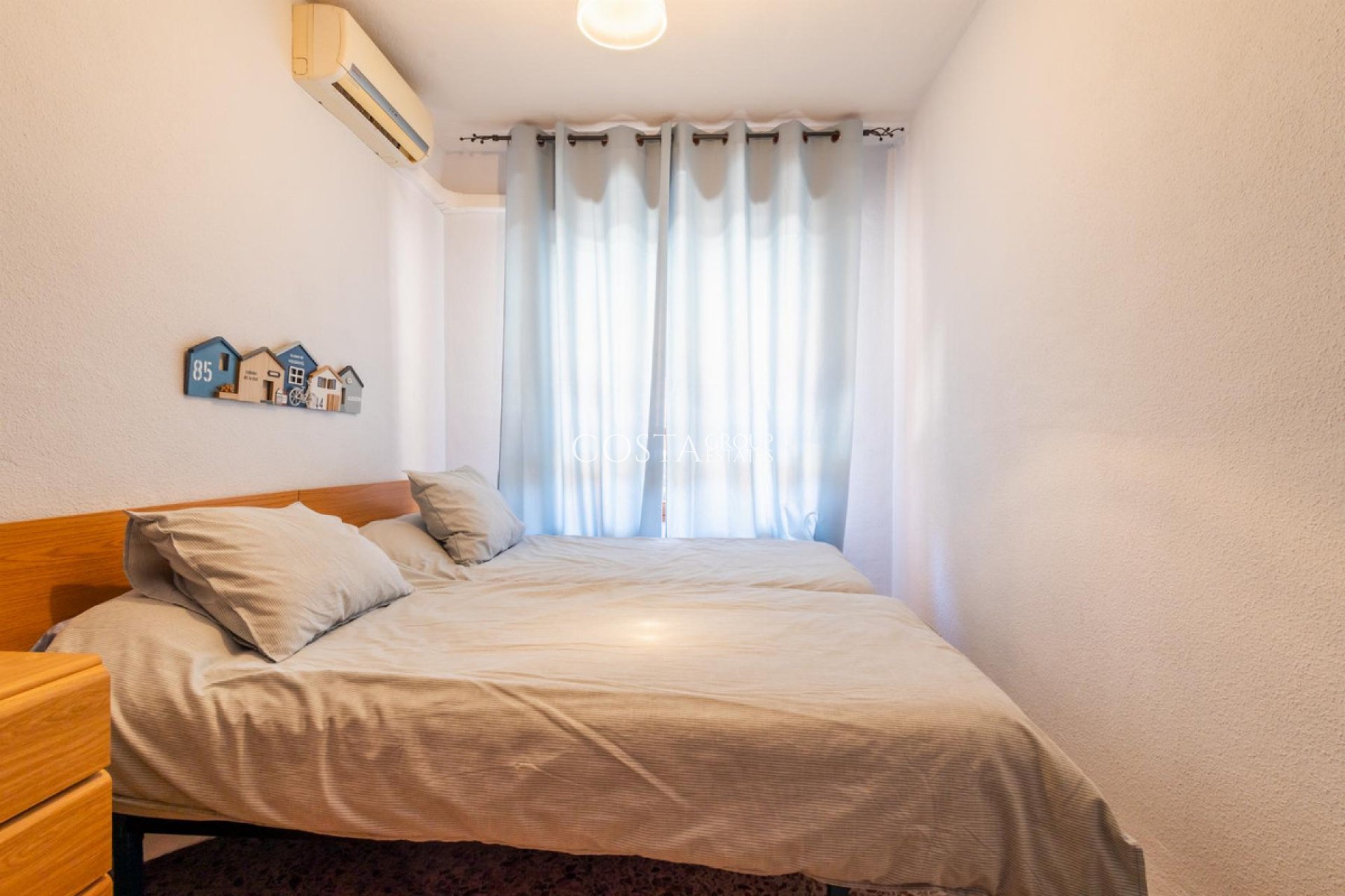 Resale - Apartments -
Torrevieja - Torrevieja Centro