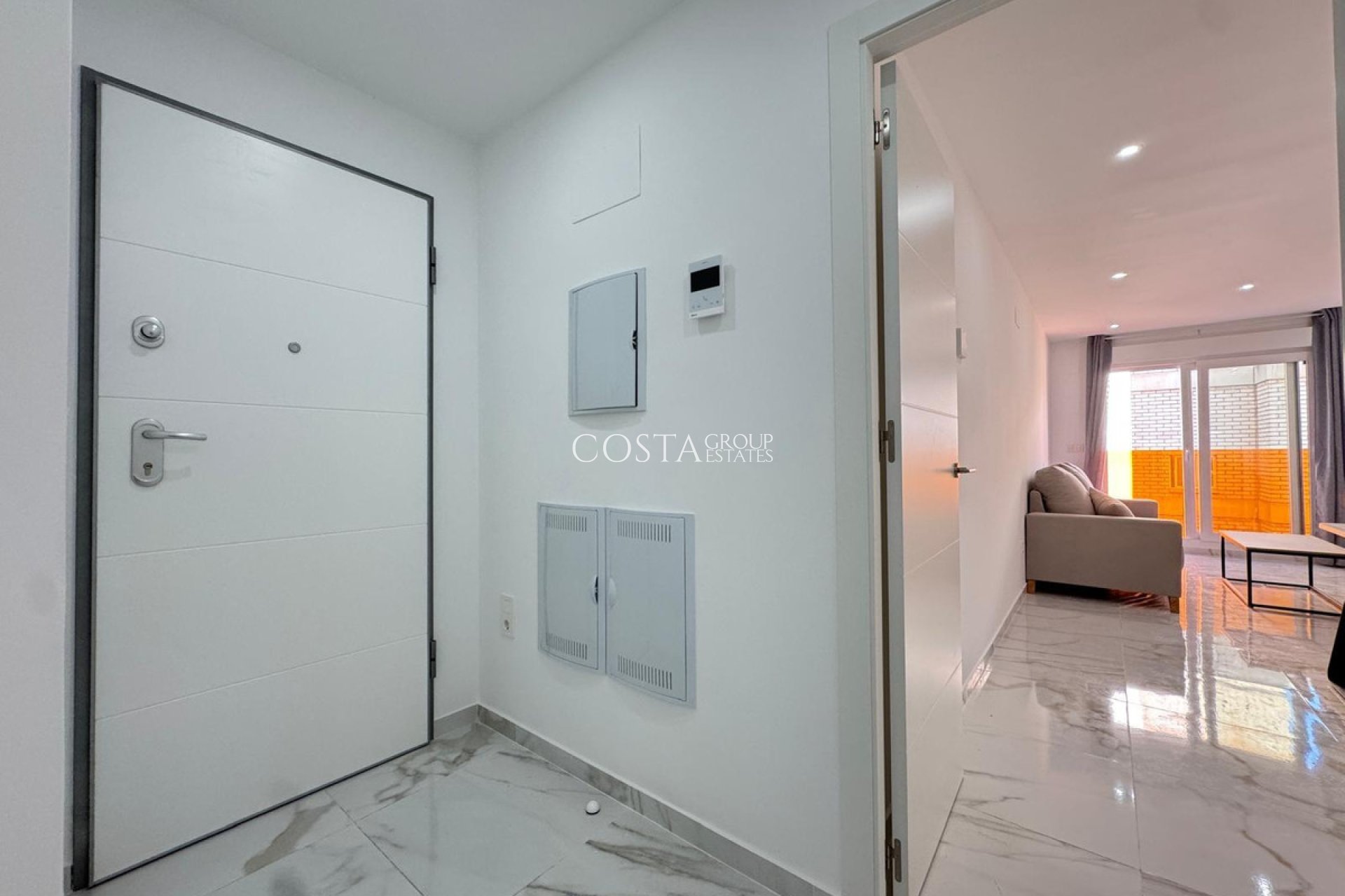 Resale - Apartments -
Torrevieja - Torrevieja Centro