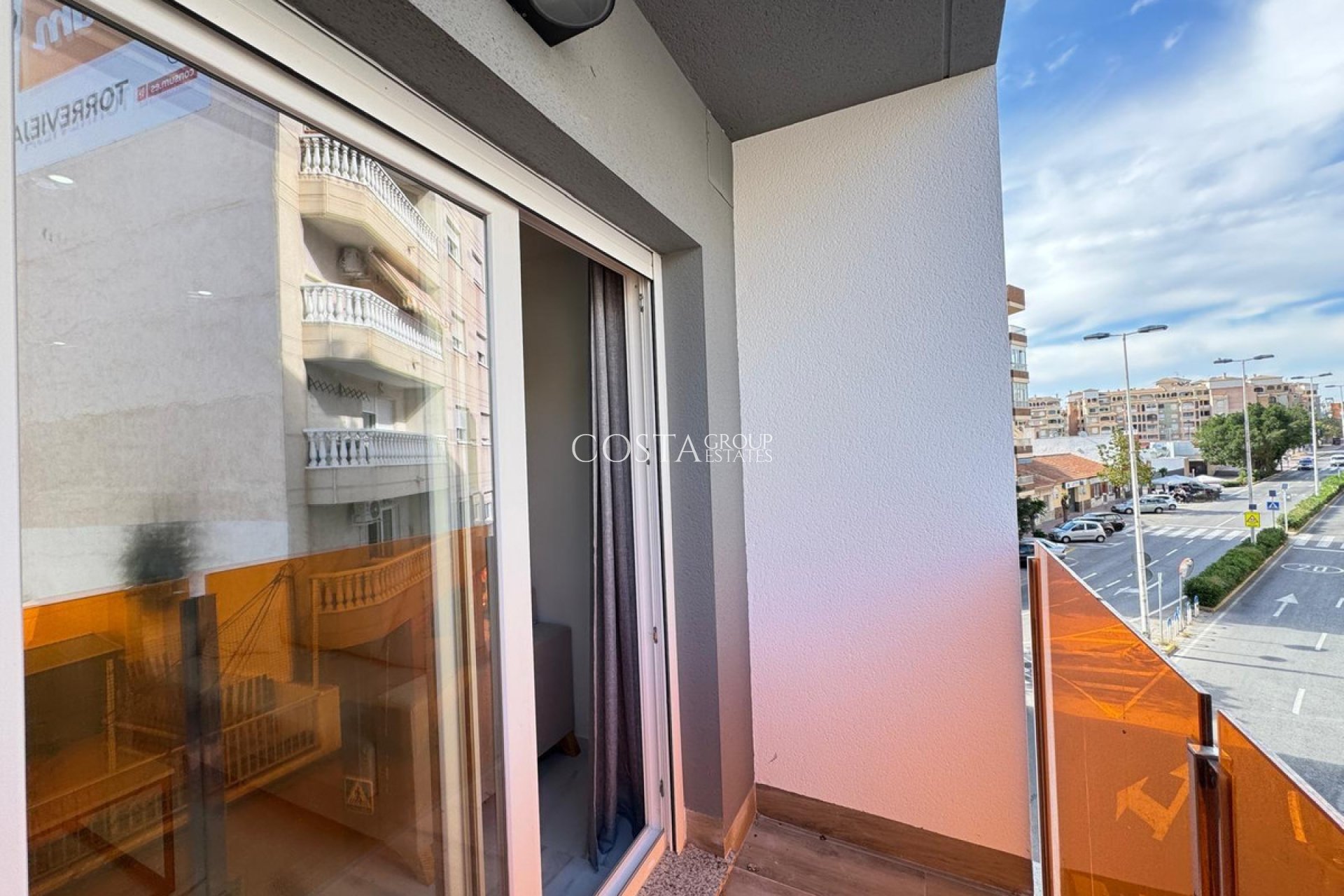 Resale - Apartments -
Torrevieja - Torrevieja Centro