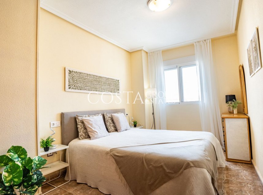 Resale - Apartments -
Torrevieja - Torrevieja Centro