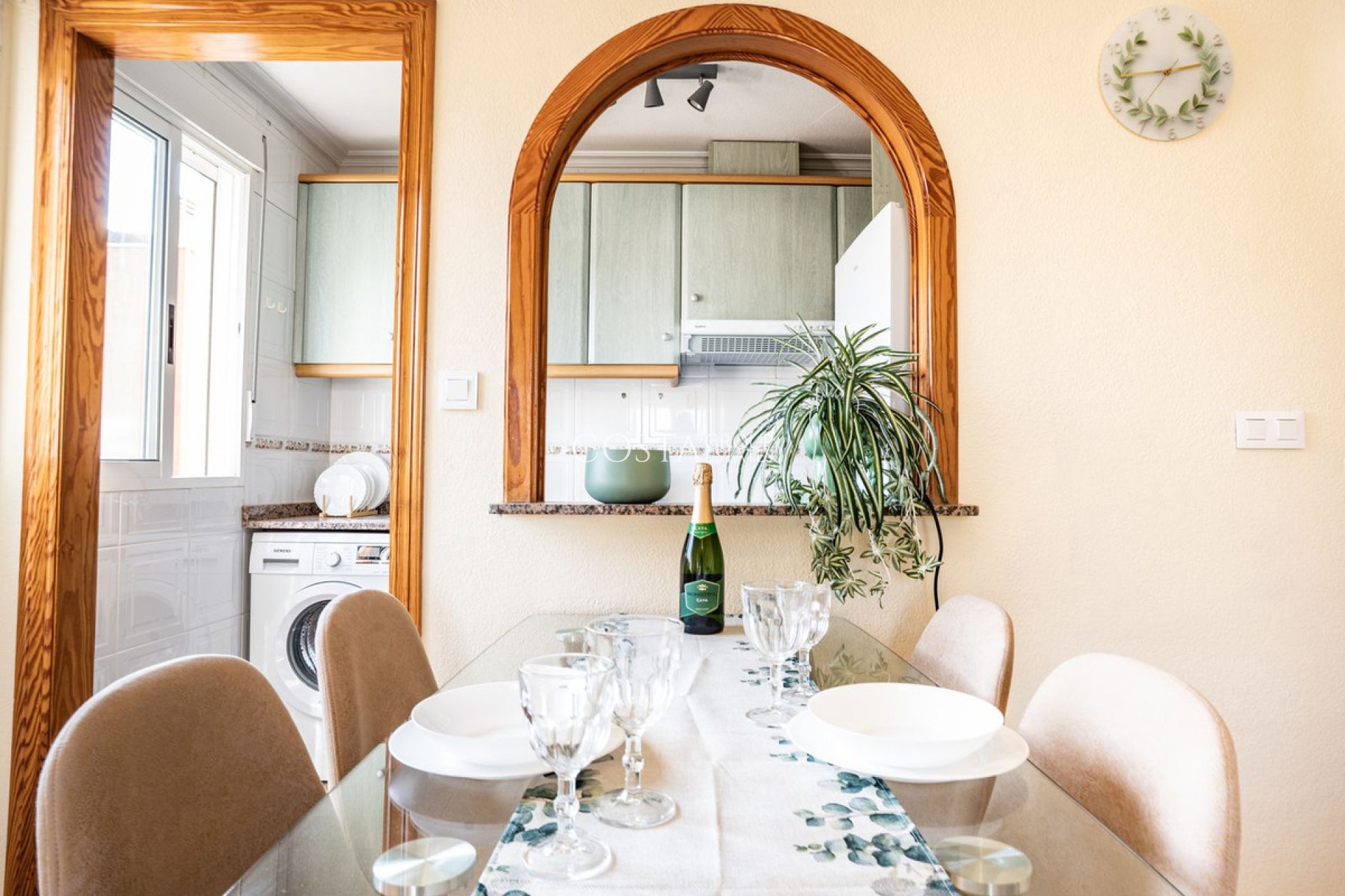 Resale - Apartments -
Torrevieja - Torrevieja Centro