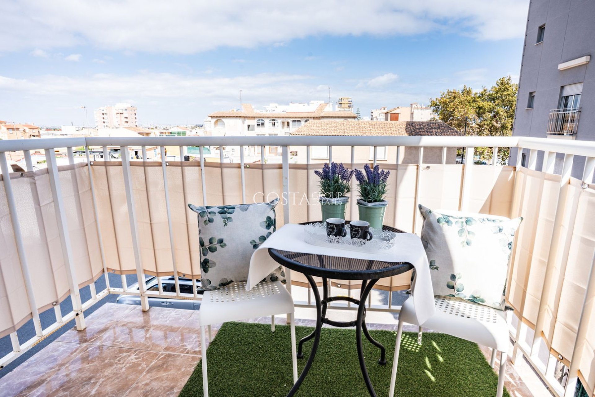 Resale - Apartments -
Torrevieja - Torrevieja Centro