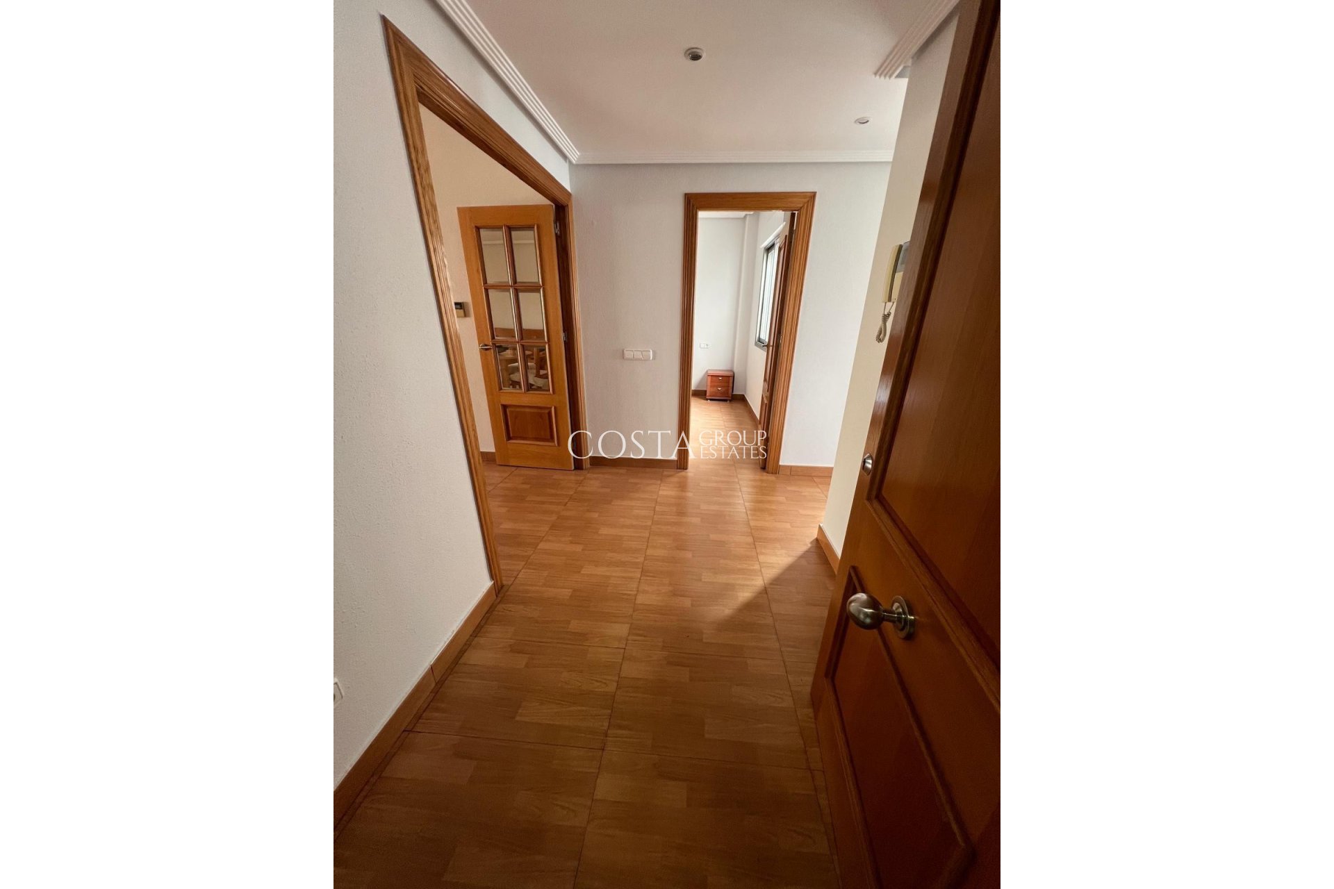 Resale - Apartments -
Torrevieja - Torrevieja Centro