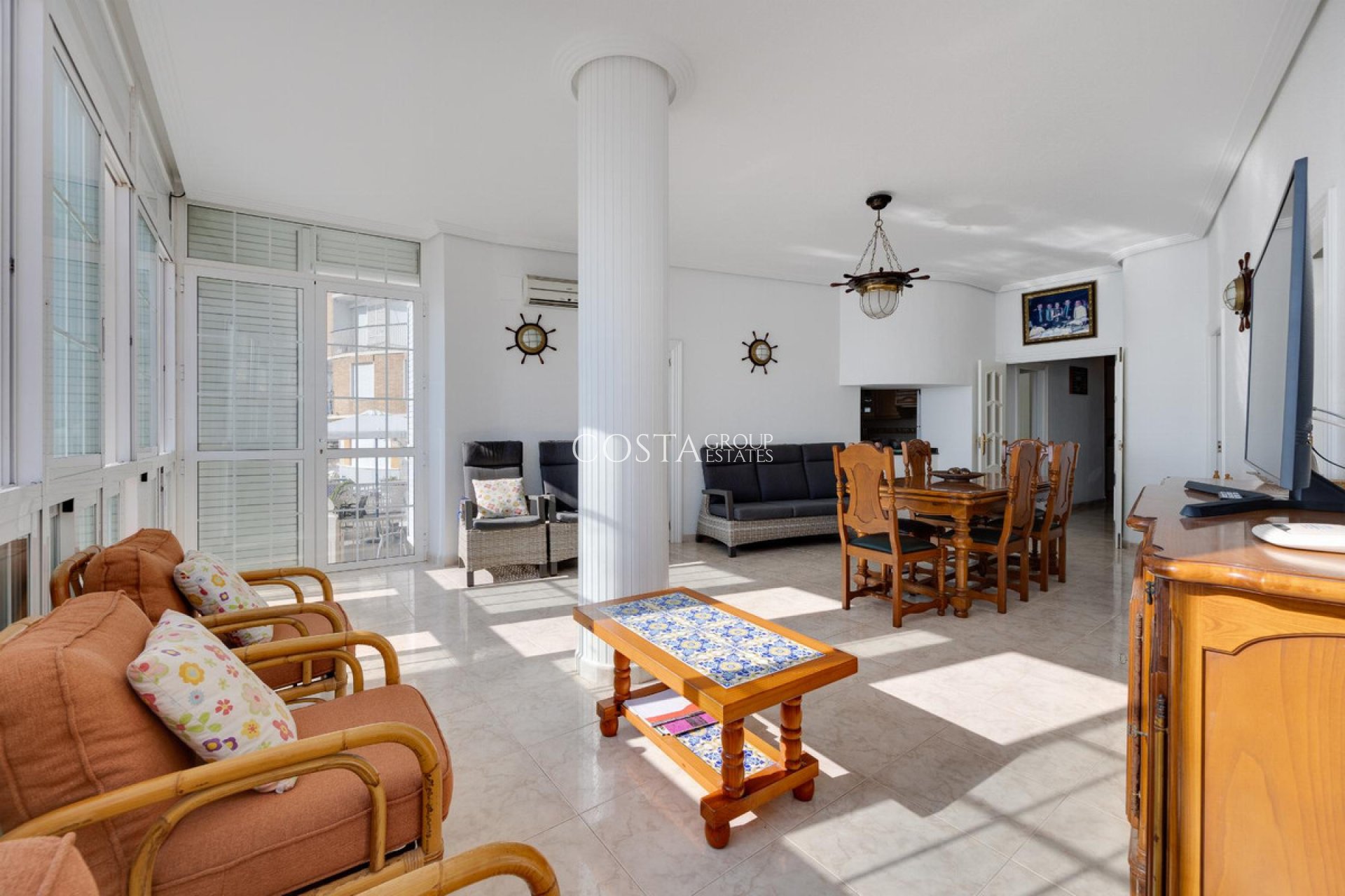 Resale - Apartments -
Torrevieja - Torrevieja Centro