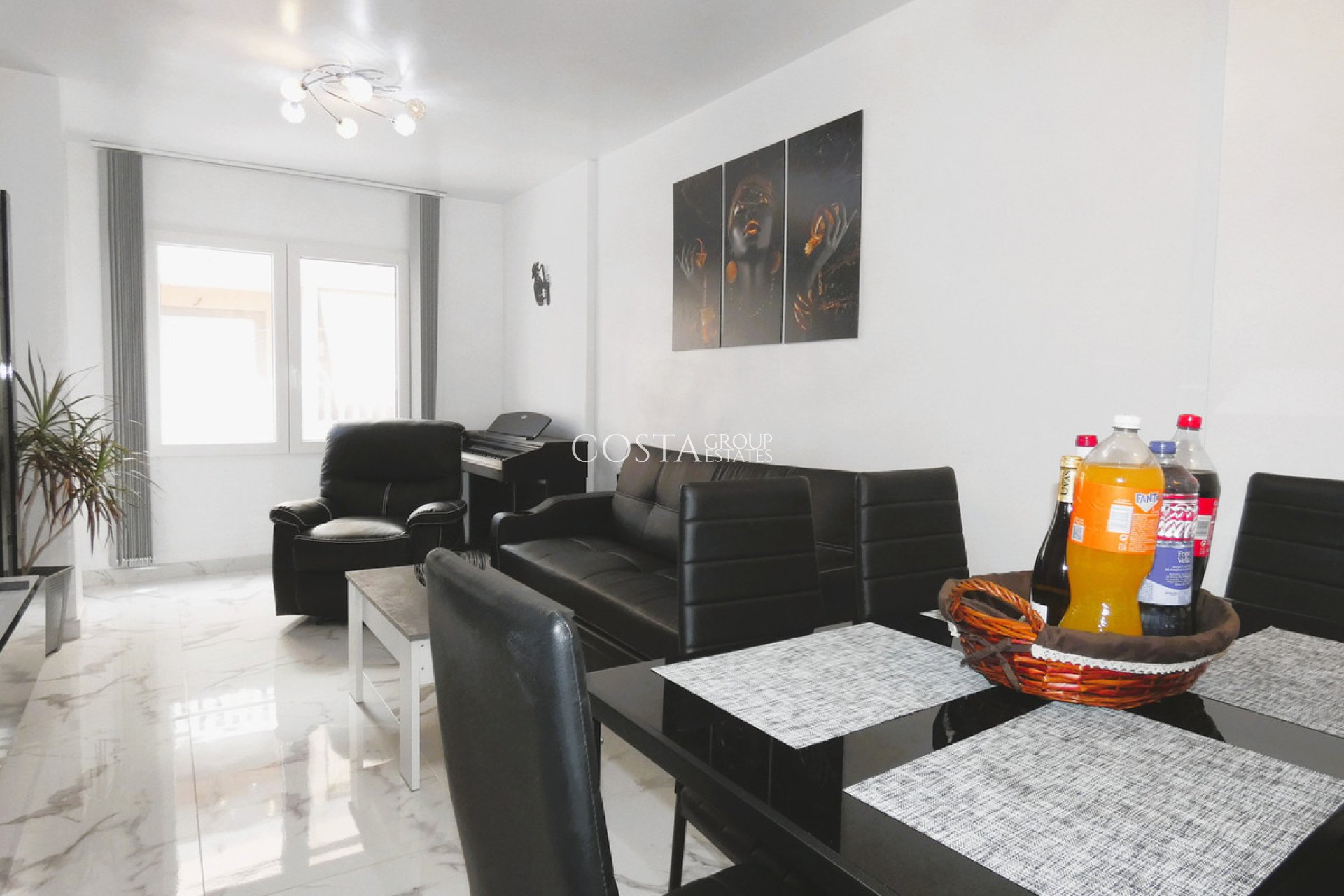 Resale - Apartments -
Torrevieja - Torrevieja Centro