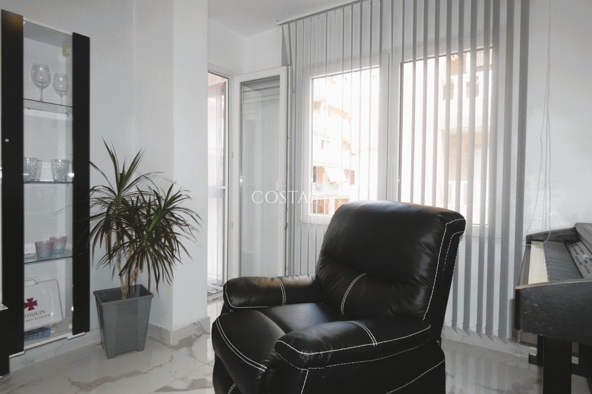 Resale - Apartments -
Torrevieja - Torrevieja Centro