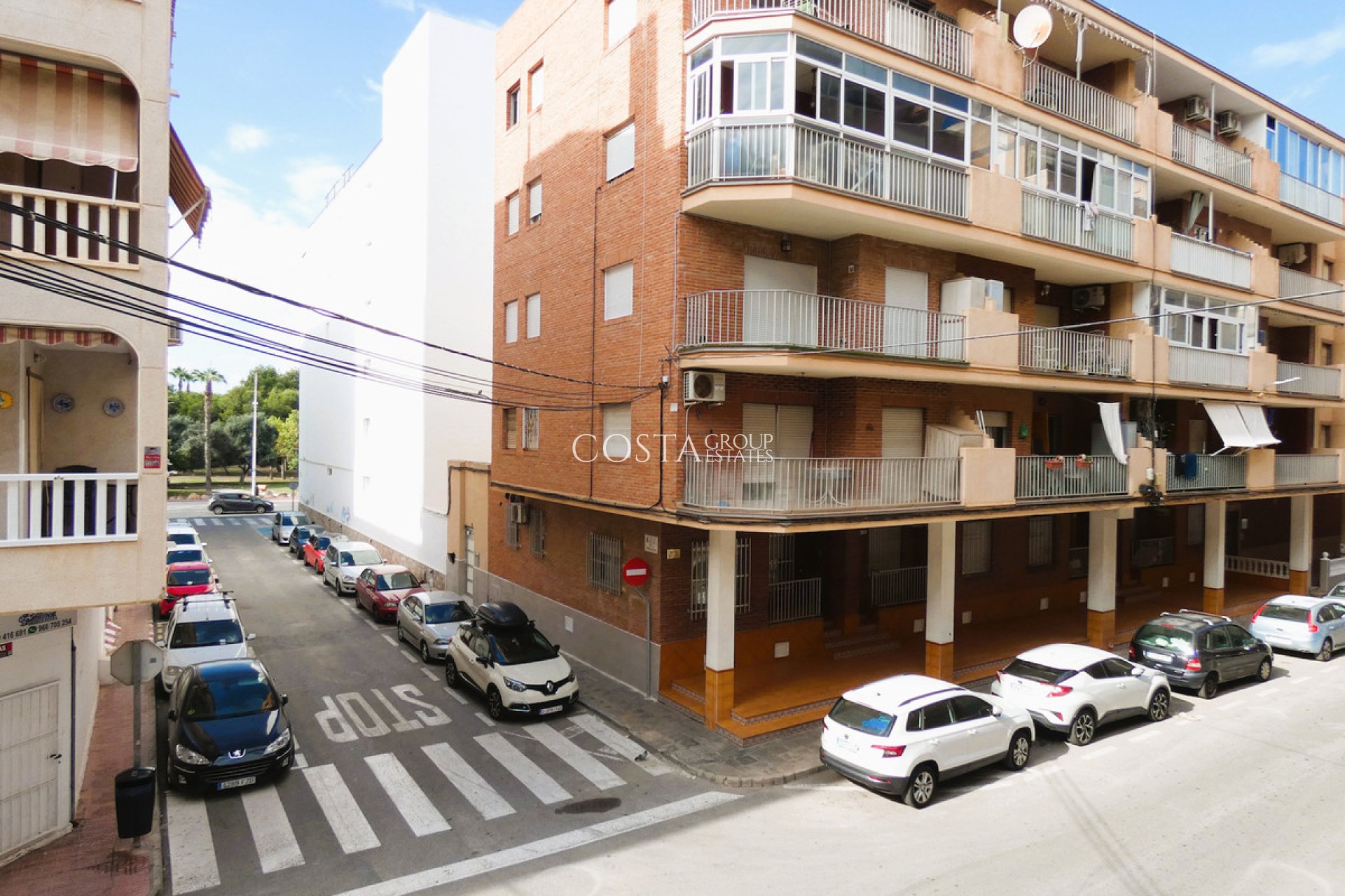 Resale - Apartments -
Torrevieja - Torrevieja Centro