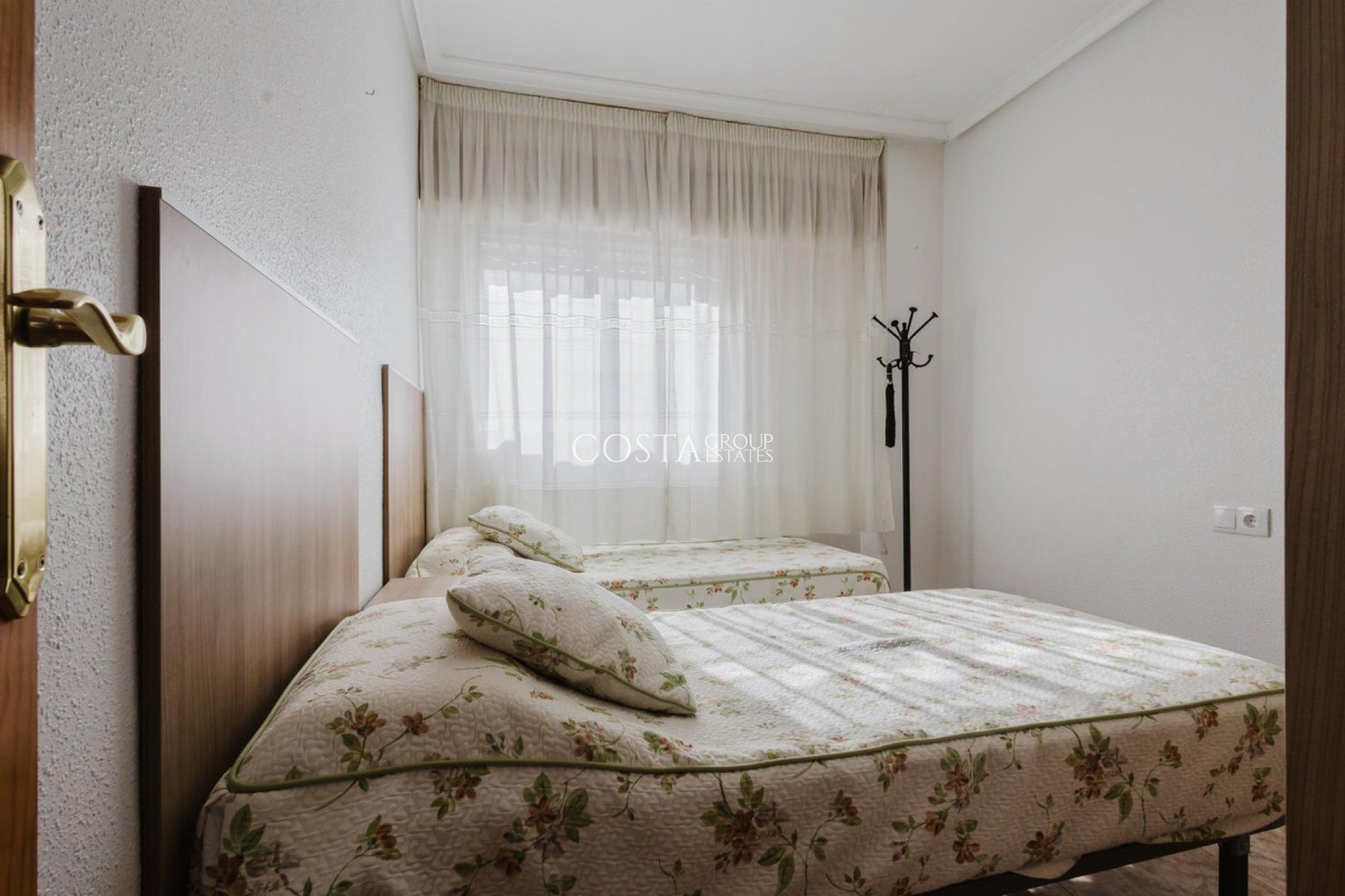 Resale - Apartments -
Torrevieja - Torrevieja Centro