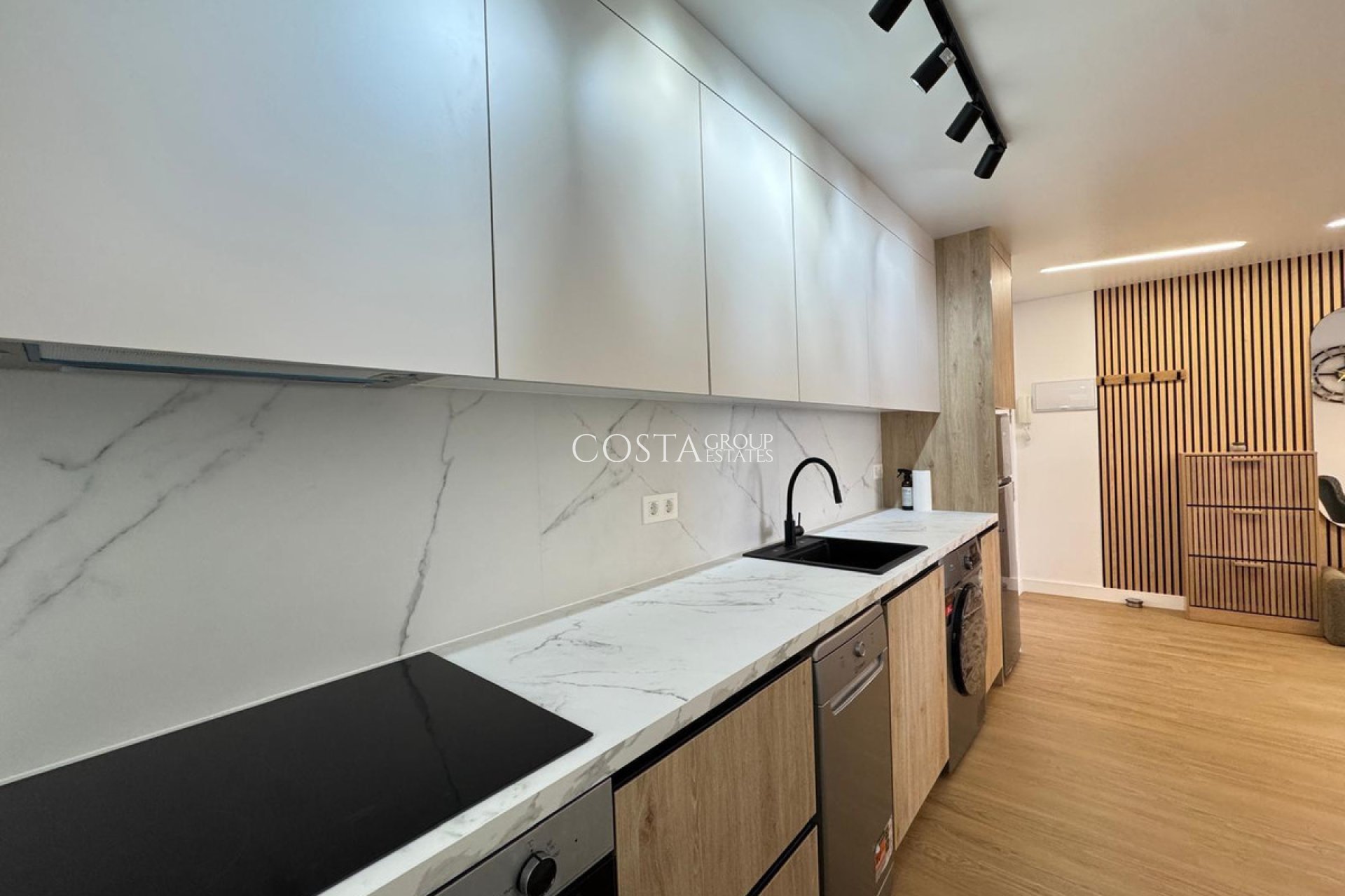 Resale - Apartments -
Torrevieja - Torrevieja Centro