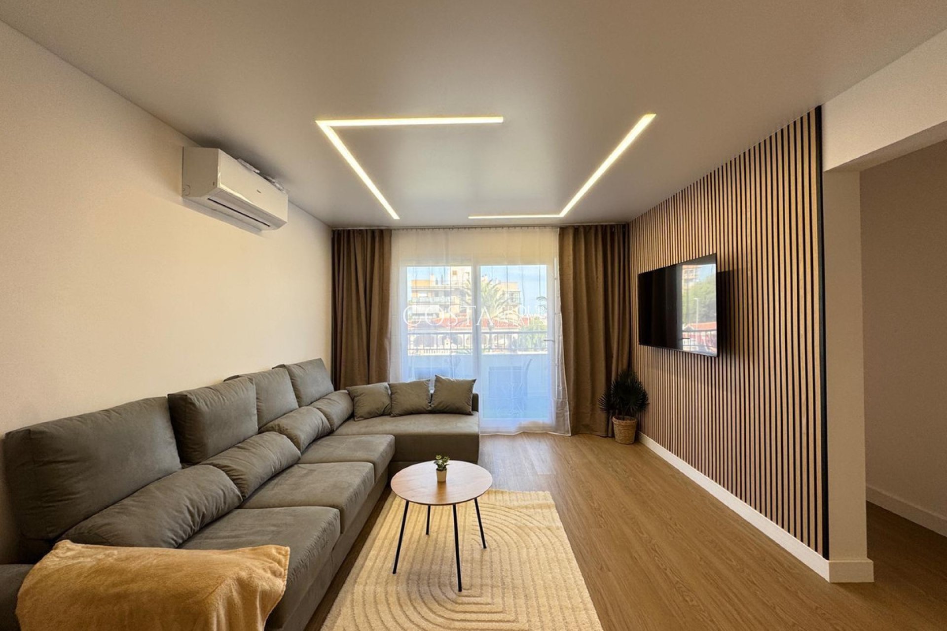 Resale - Apartments -
Torrevieja - Torrevieja Centro