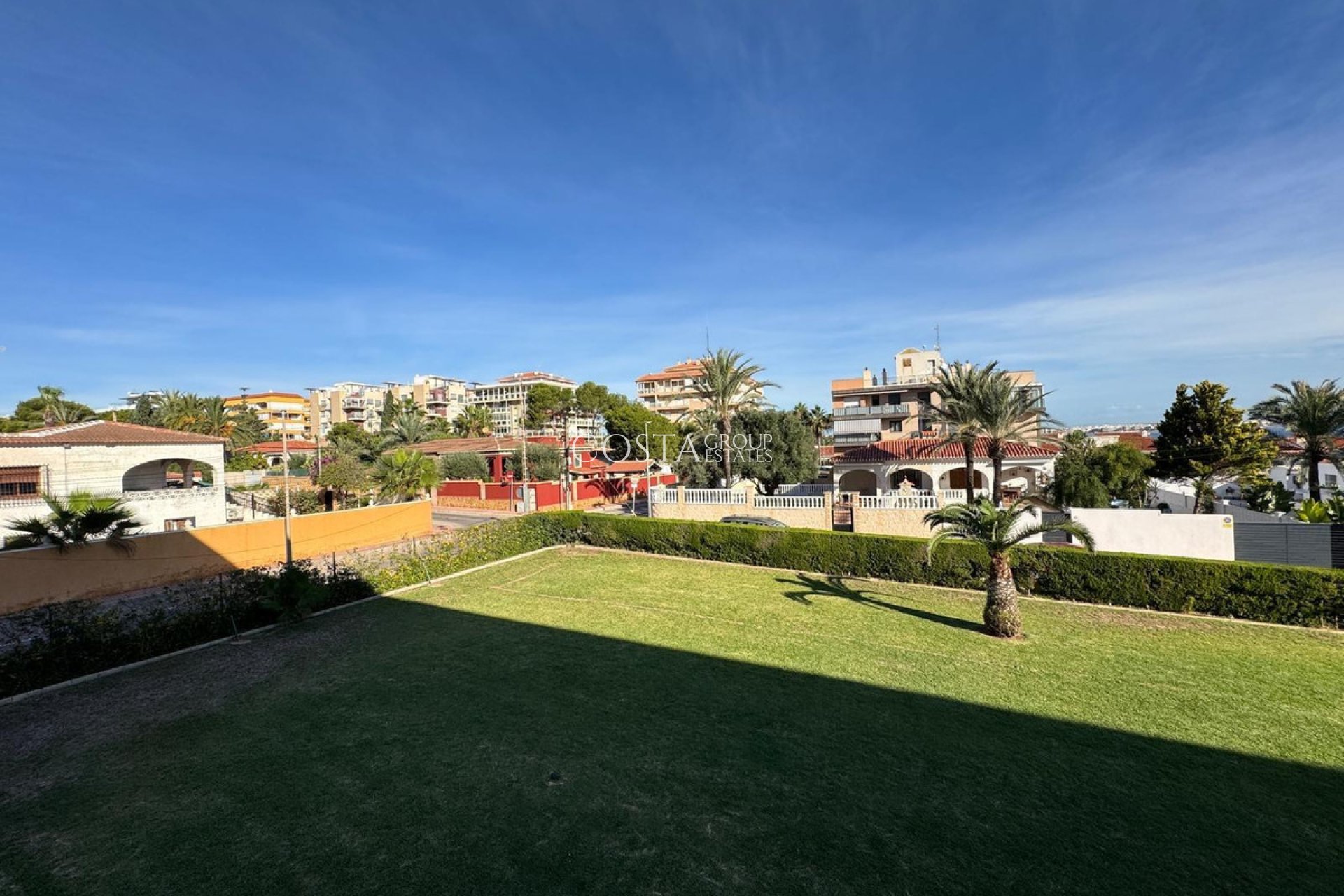 Resale - Apartments -
Torrevieja - Torrevieja Centro