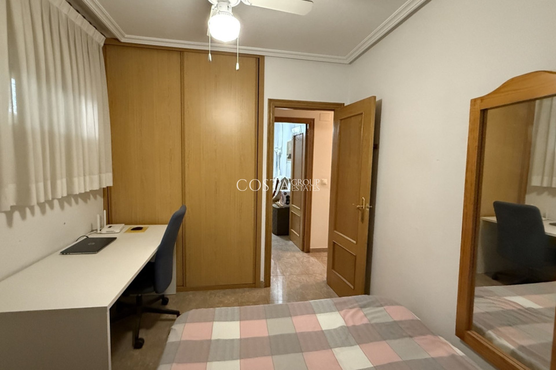 Resale - Apartments -
Torrevieja - Torrevieja Centro