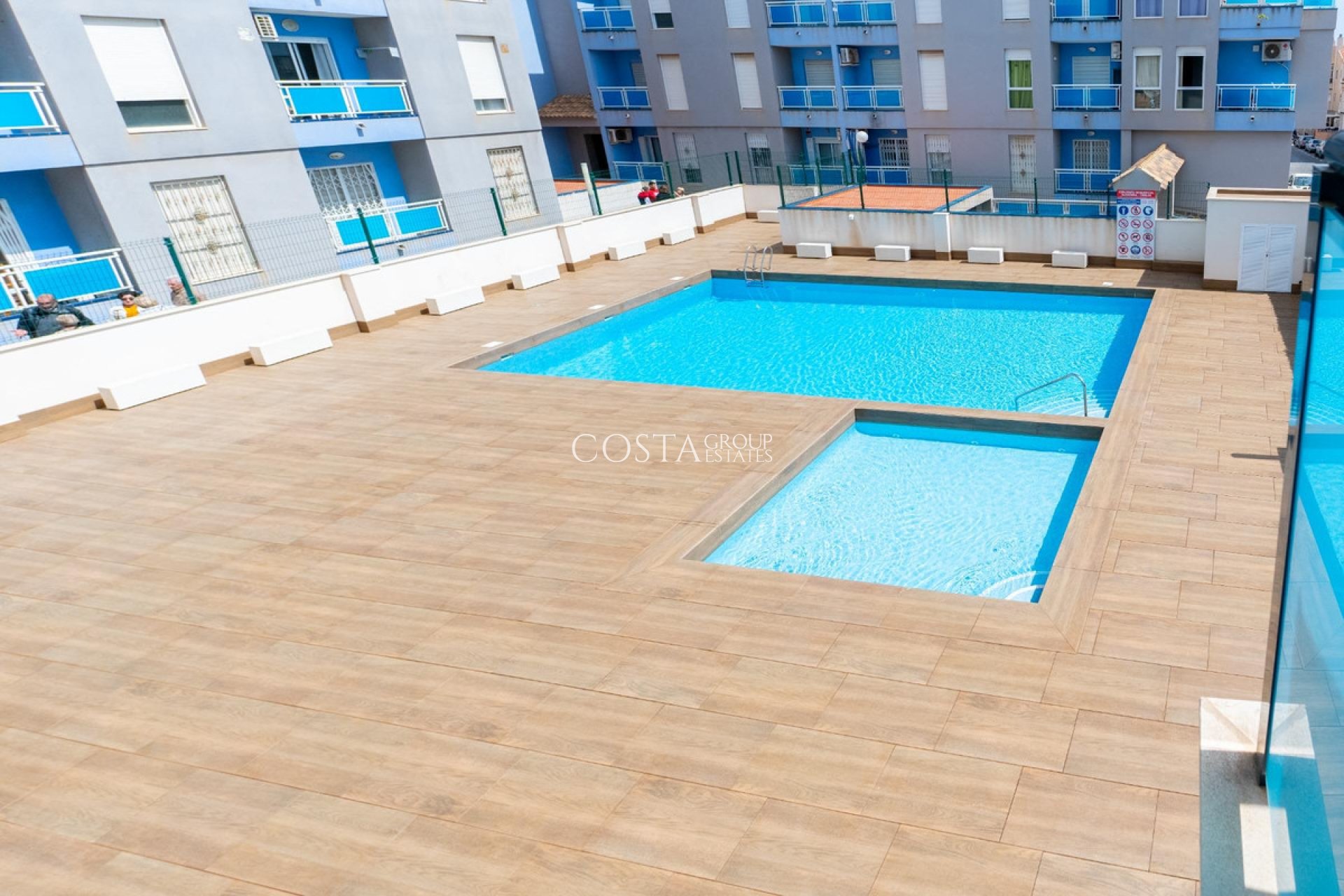 Resale - Apartments -
Torrevieja - Torrevieja Centro