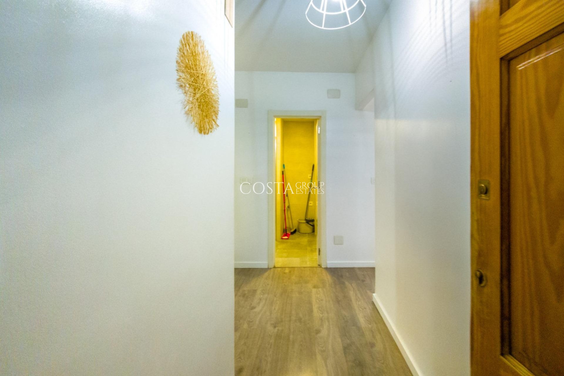 Resale - Apartments -
Torrevieja - Torrevieja Centro