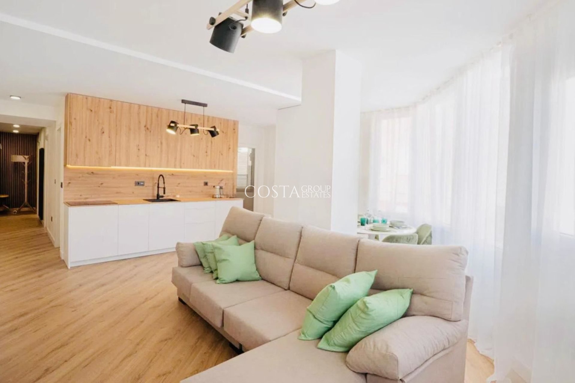 Resale - Apartments -
Torrevieja - Torrevieja Centro