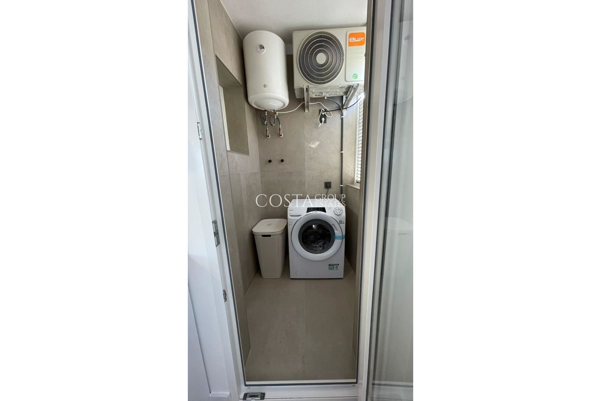 Resale - Apartments -
Torrevieja - Torrevieja Centro