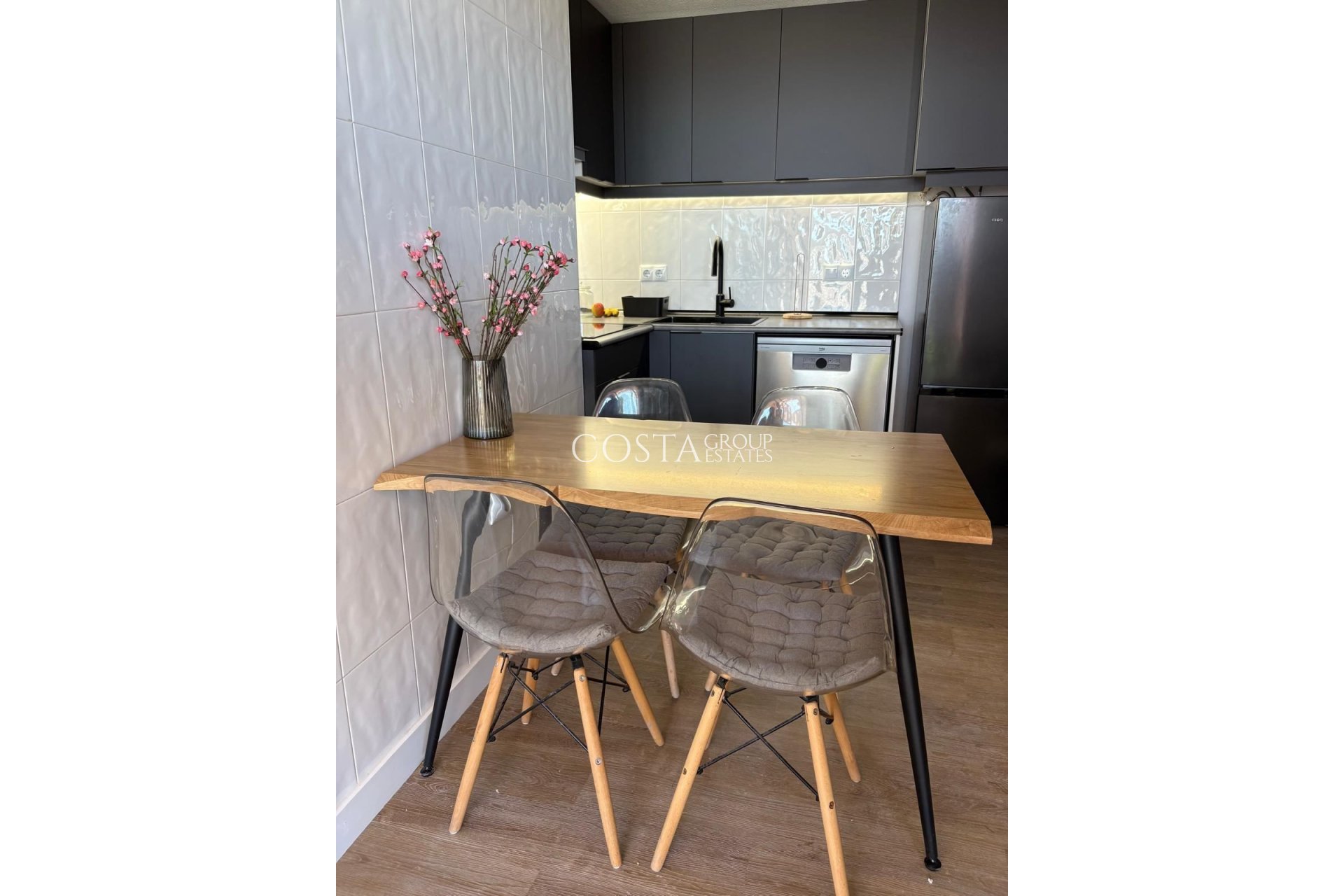 Resale - Apartments -
Torrevieja - Torrevieja Centro